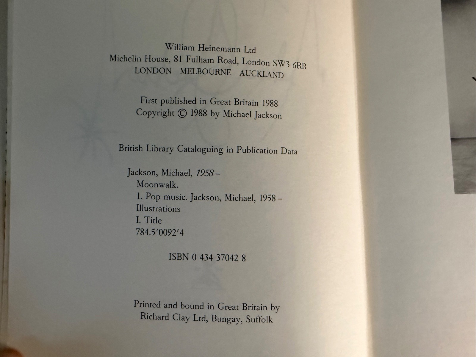 Michael Jackson Moonwalk 1988 First Edition Hardcover Dust Jacket ISBN 043437042
