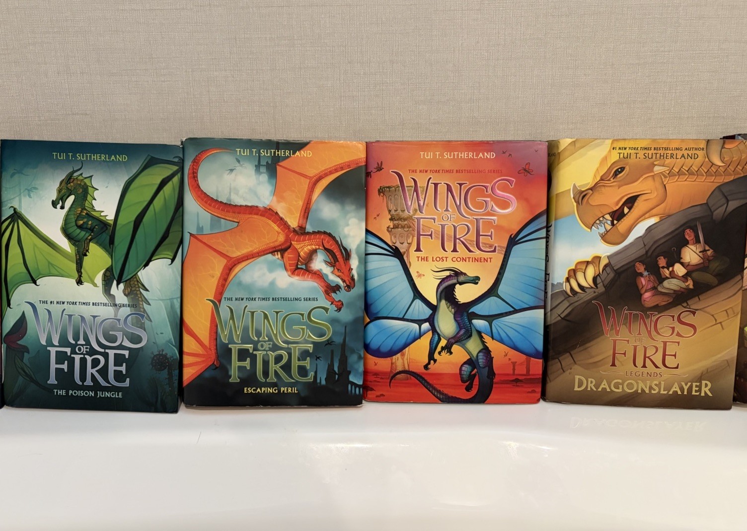 Wings of Fire by Tui T. Sutherland 4-Book Lot Hardcover Illustrated Fantasy