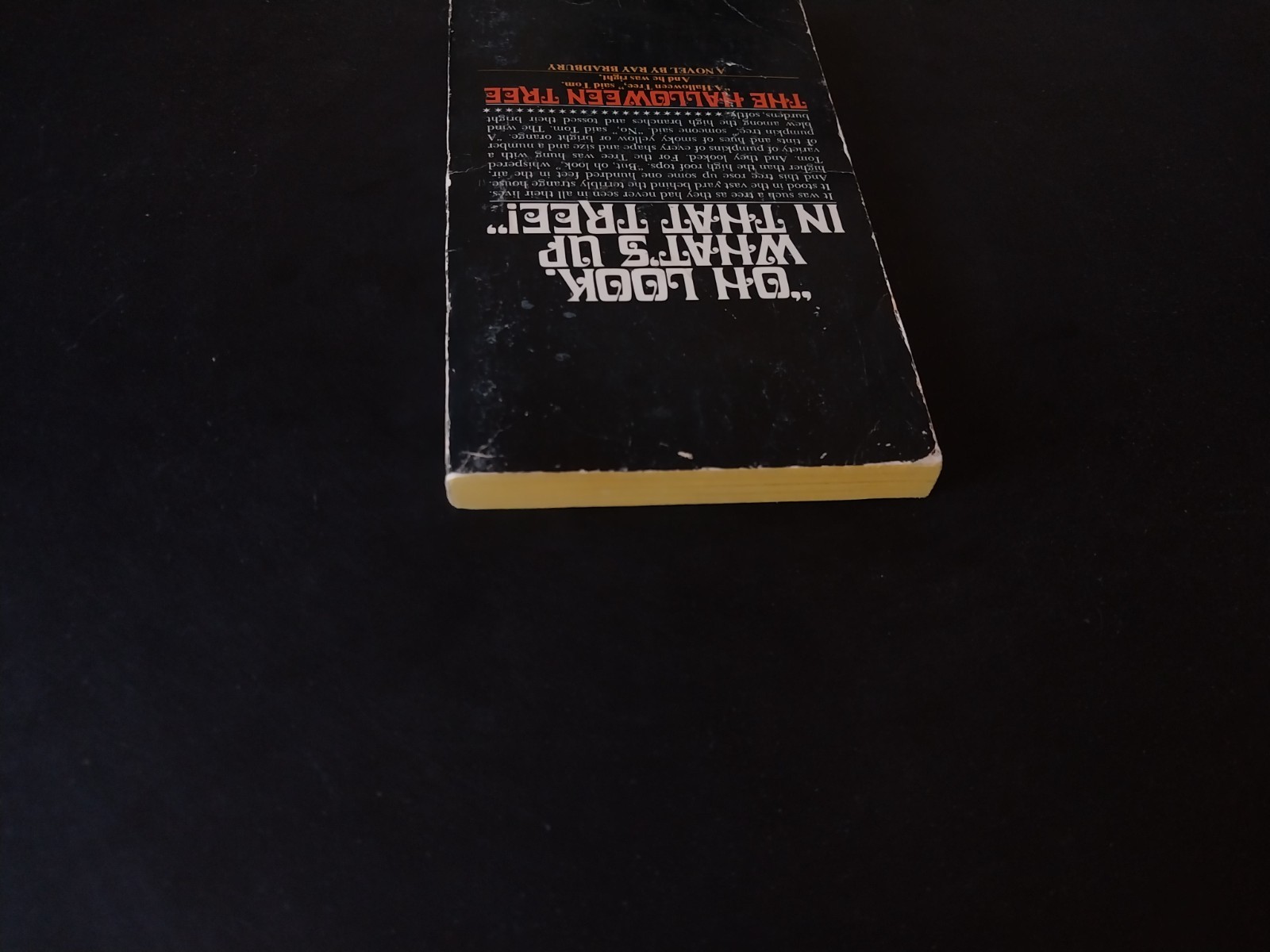 Ray Bradbury – The Halloween Tree – Bantam Books 7th printing 1979