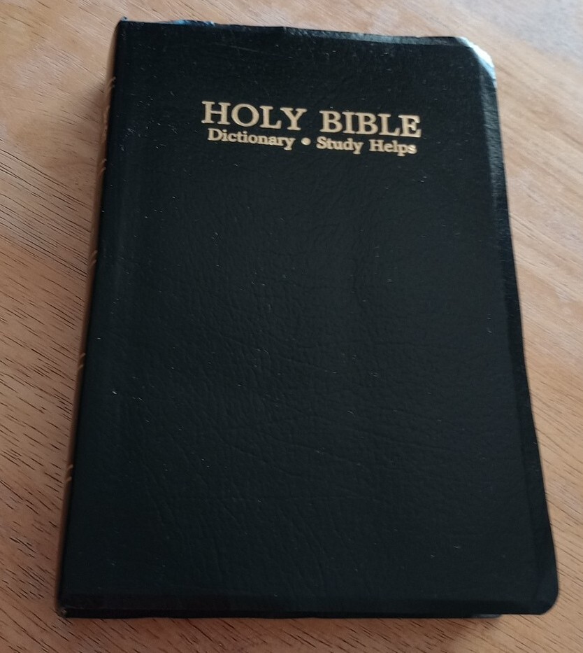 Holy Bible King James Study Helps Dictionary Red Letter World Bible 1989