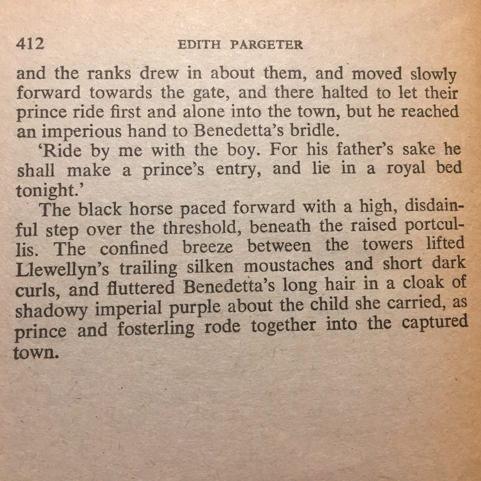 The Heaven Tree Edith Pargeter 1973 Bantam Artisan Building Medieval Saga Book