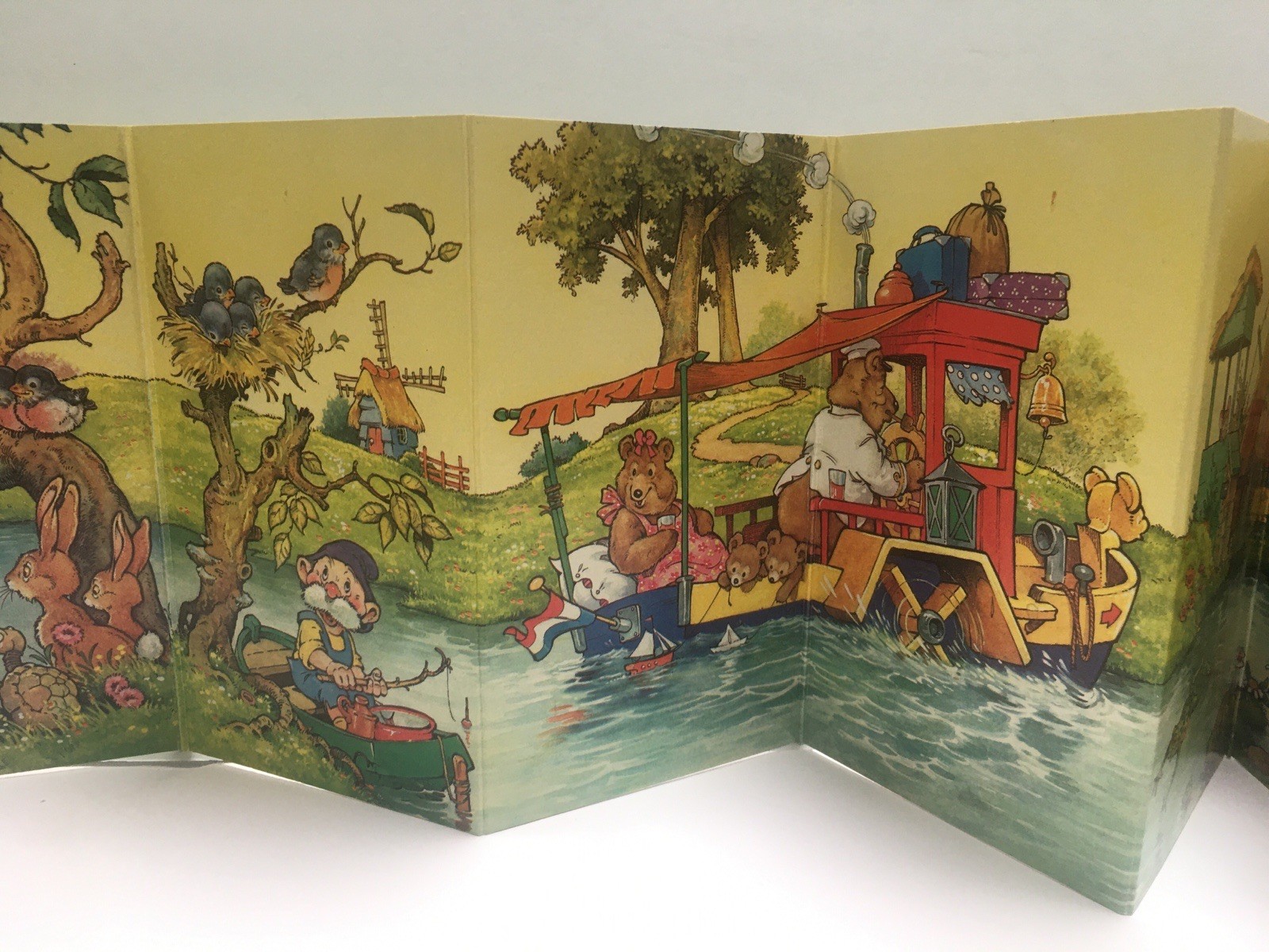 Children’s Characters Fun Fold Out Cardboard Book Colorful Holland 1984 Vintage