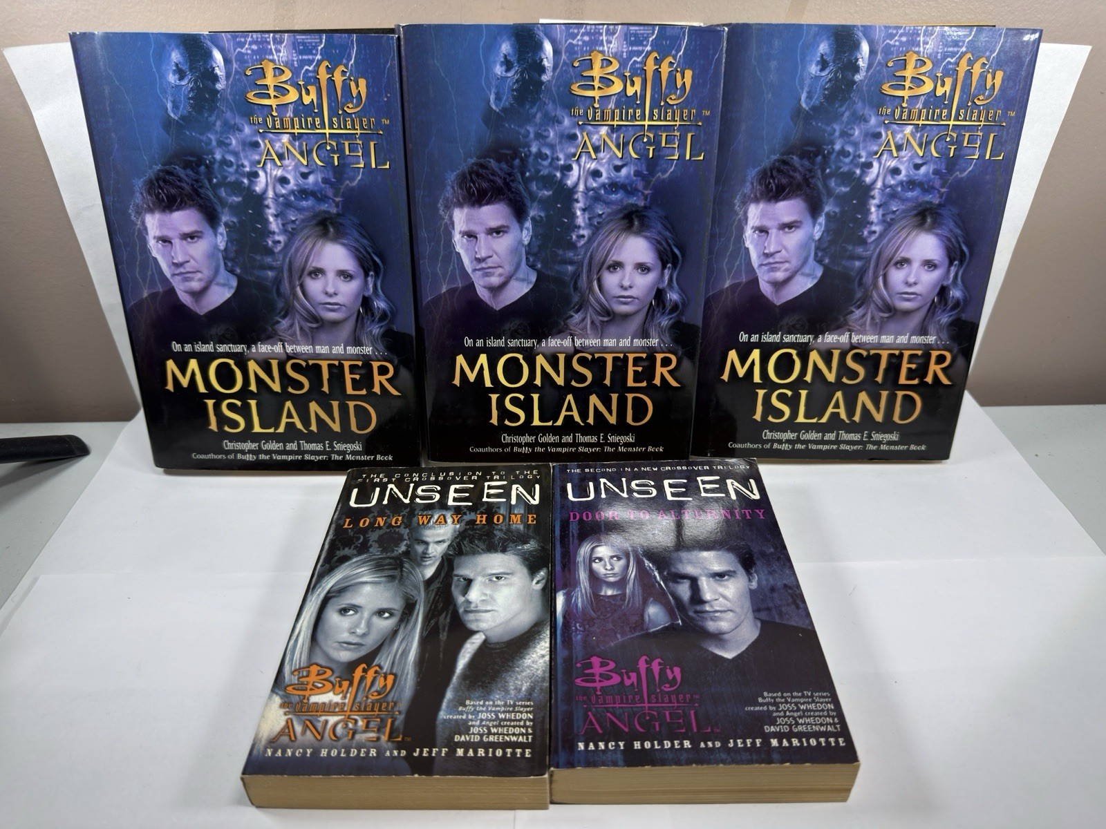 Lot Of 5 Buffy The Vampire Slayer Angel Monster Island Hardcover Books + Unseen