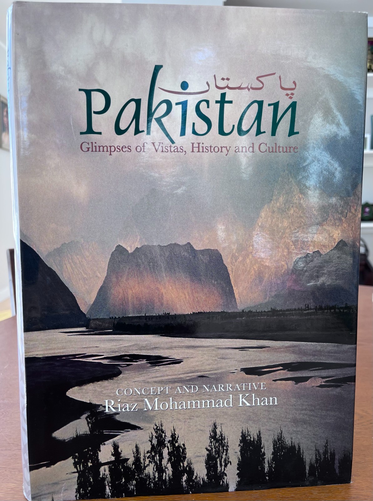 Pakistan History Photography Travel Guide Book – Places People and Culture