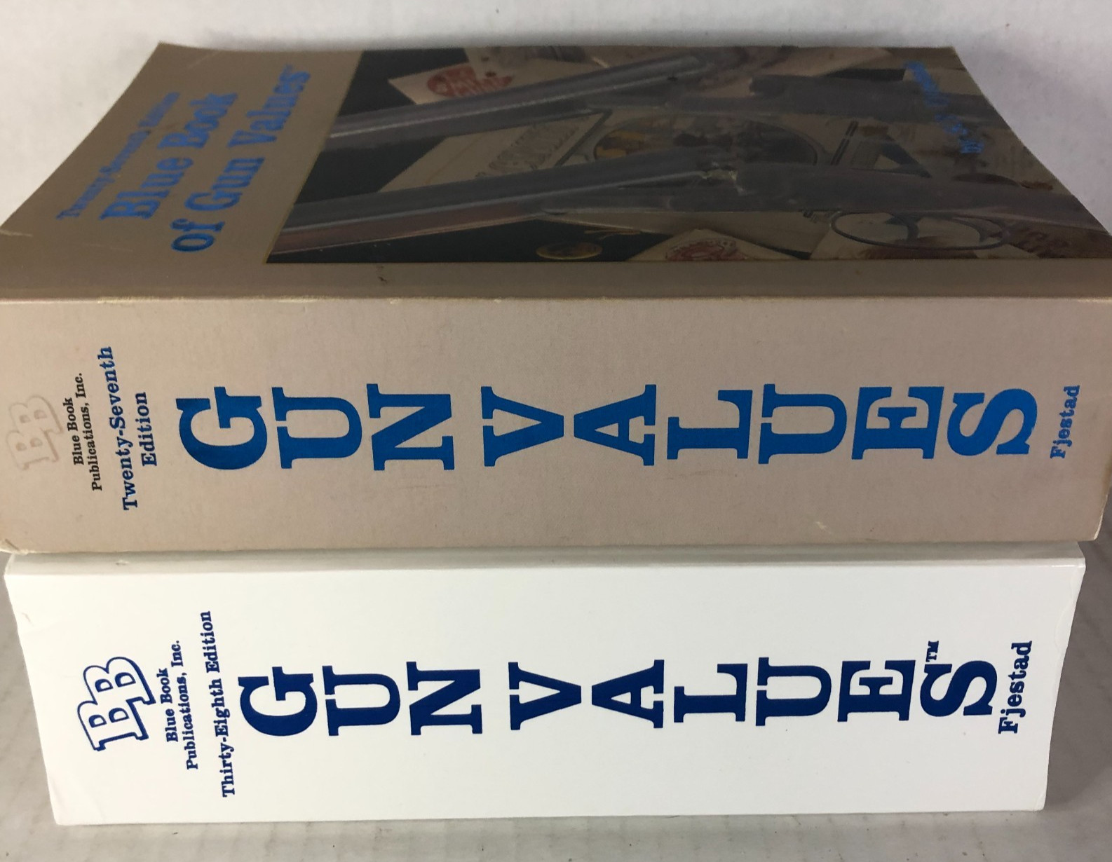 Blue Book of Gun Values LOT- 27th & 38th edition 2006 & 2017 paperback