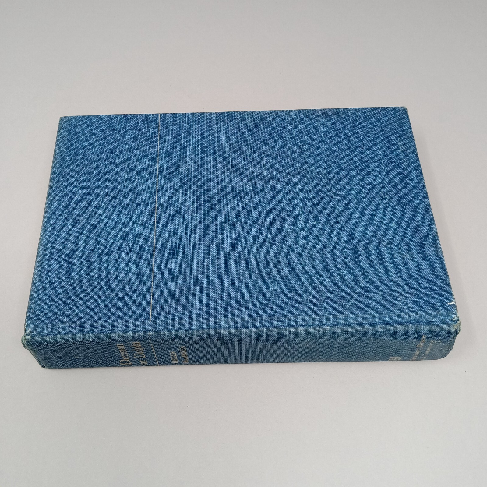 Decision At Delphi: 1960 Harcourt, Brace And Company Hardcover by Helen MacInnes