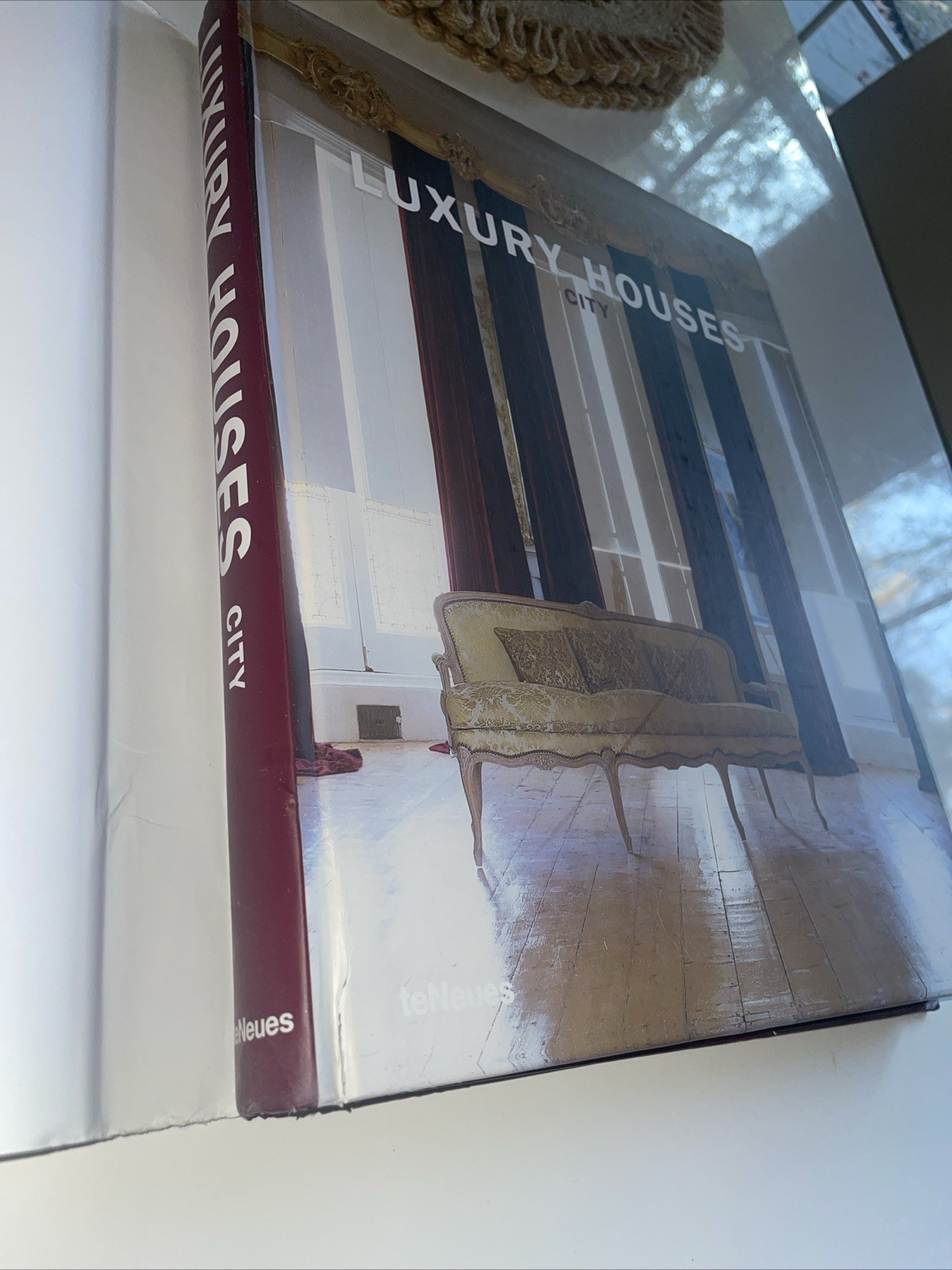LUXURY HOUSES CITY Teneues – HC/DJ (4 Languages) PHOTOS Various High End Abodes