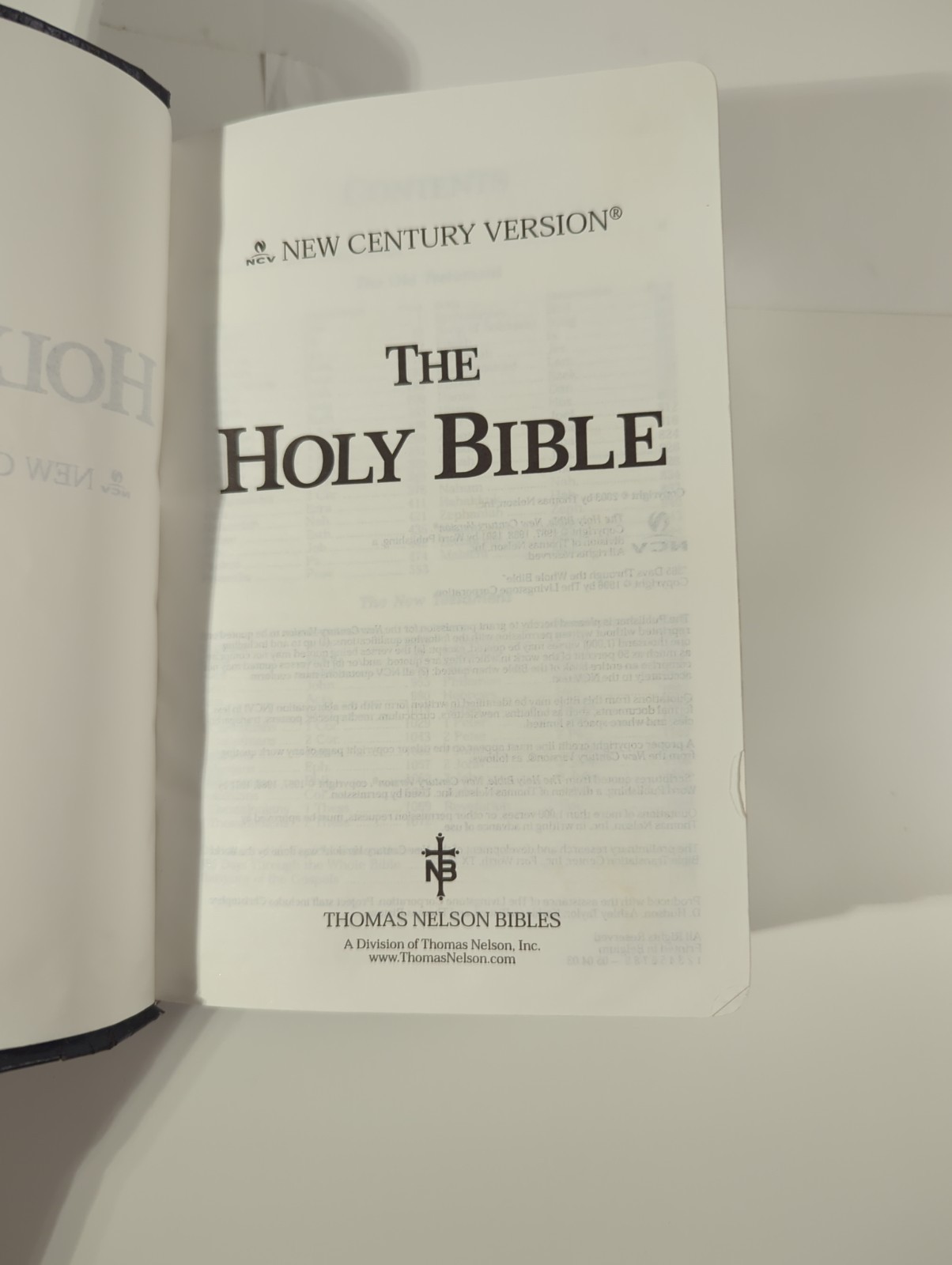 Holy Bible New Century Version Black Leather Compact NCV-Nelson 7225