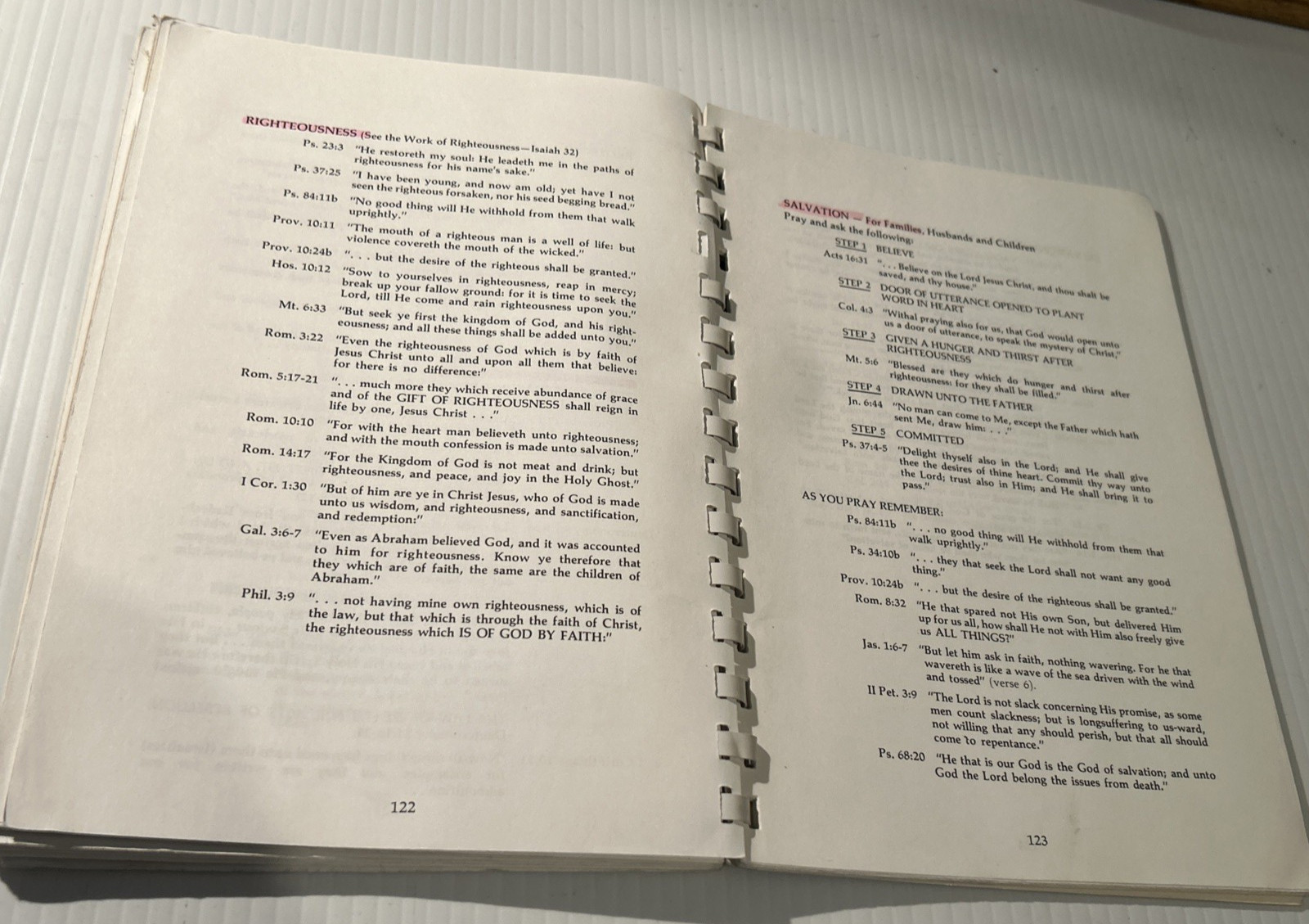 Scripture Keys for Kingdom Living By June Newman Davis 1978 Christian Prayer