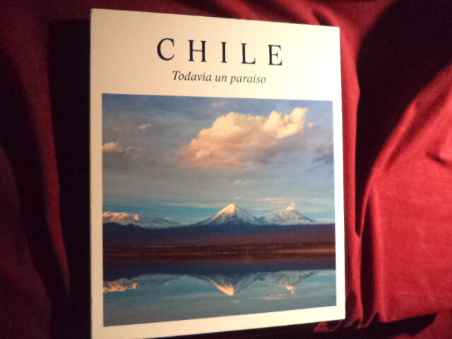 Aguirre, Isabe Margarita et al. Chile. Boxed edition. Todavia un Paraiso. Still