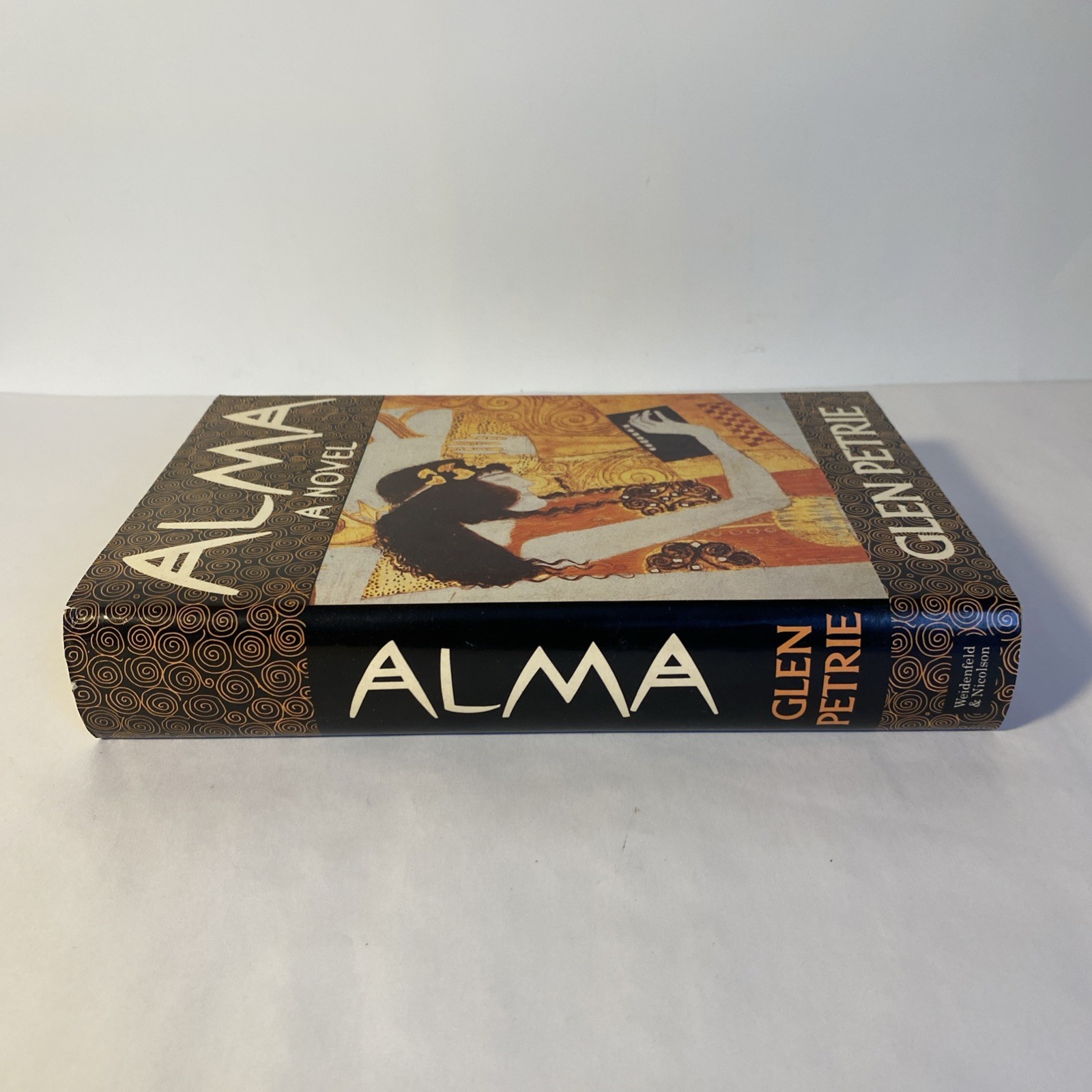 Glen Petrie ALMA Weidenfeld and Nicolsen 1989 HC/DJ First Edition