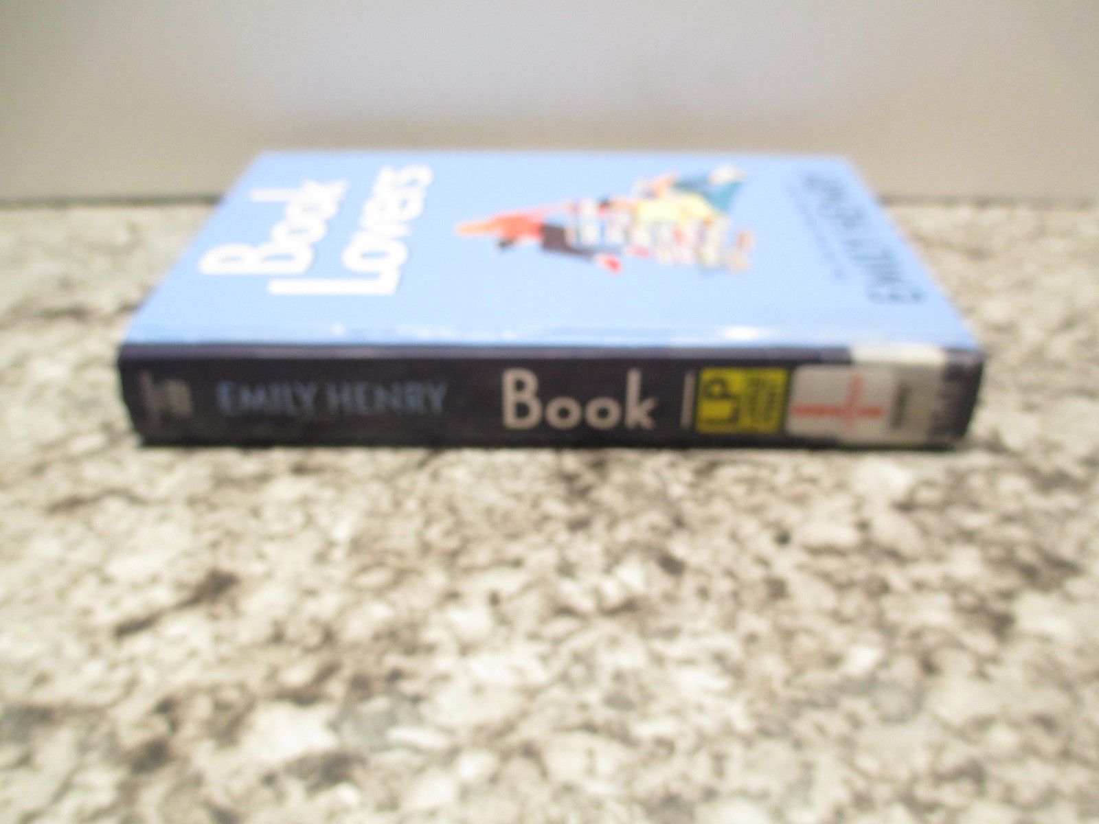 Book Lovers : Large Print – Emily Henry – Hard Cover