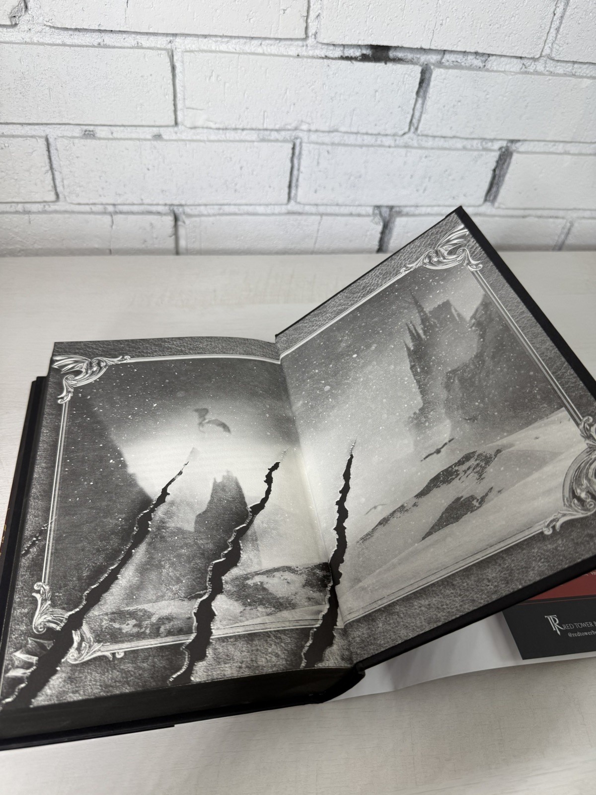 Fourth Wing Exclusive Holiday Edition Black Sprayed Edges Hardback
