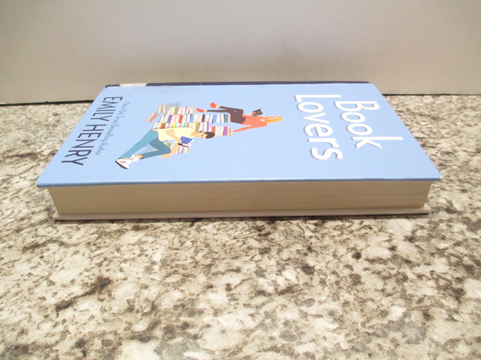 Book Lovers : Large Print – Emily Henry – Hard Cover