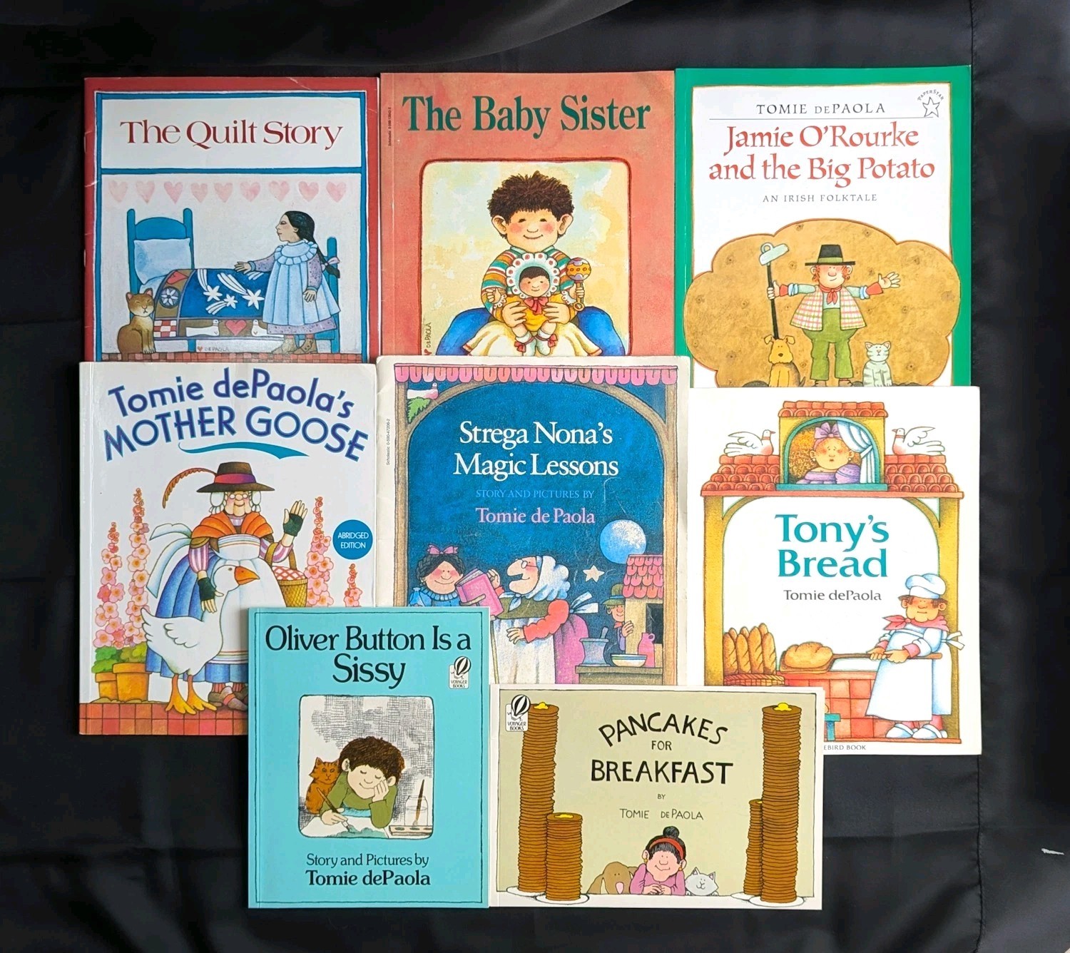 Lot Of 8 Tomie DePaola Books – Quilt Oliver Sister Pancakes Strega Mother Goose