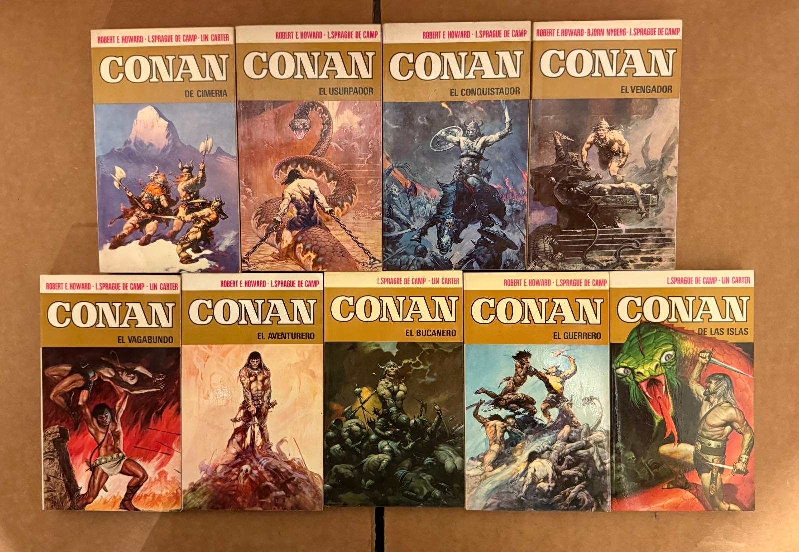 Robert E. Howard (lot of 9) vintage Conan paperbacks – Spanish text