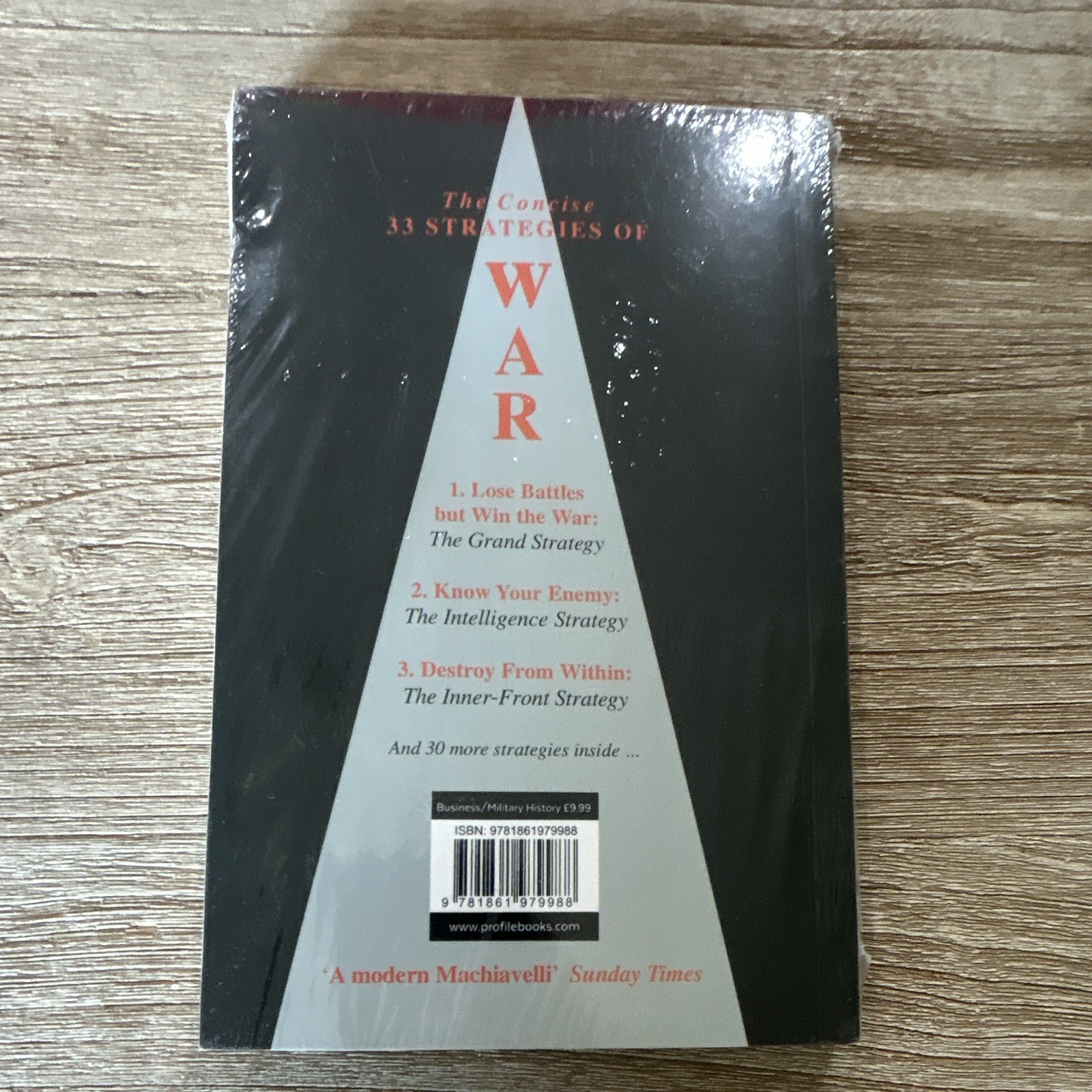 Robert Greene The Concise 33 Strategies of War Paperback Strategy Nonfiction