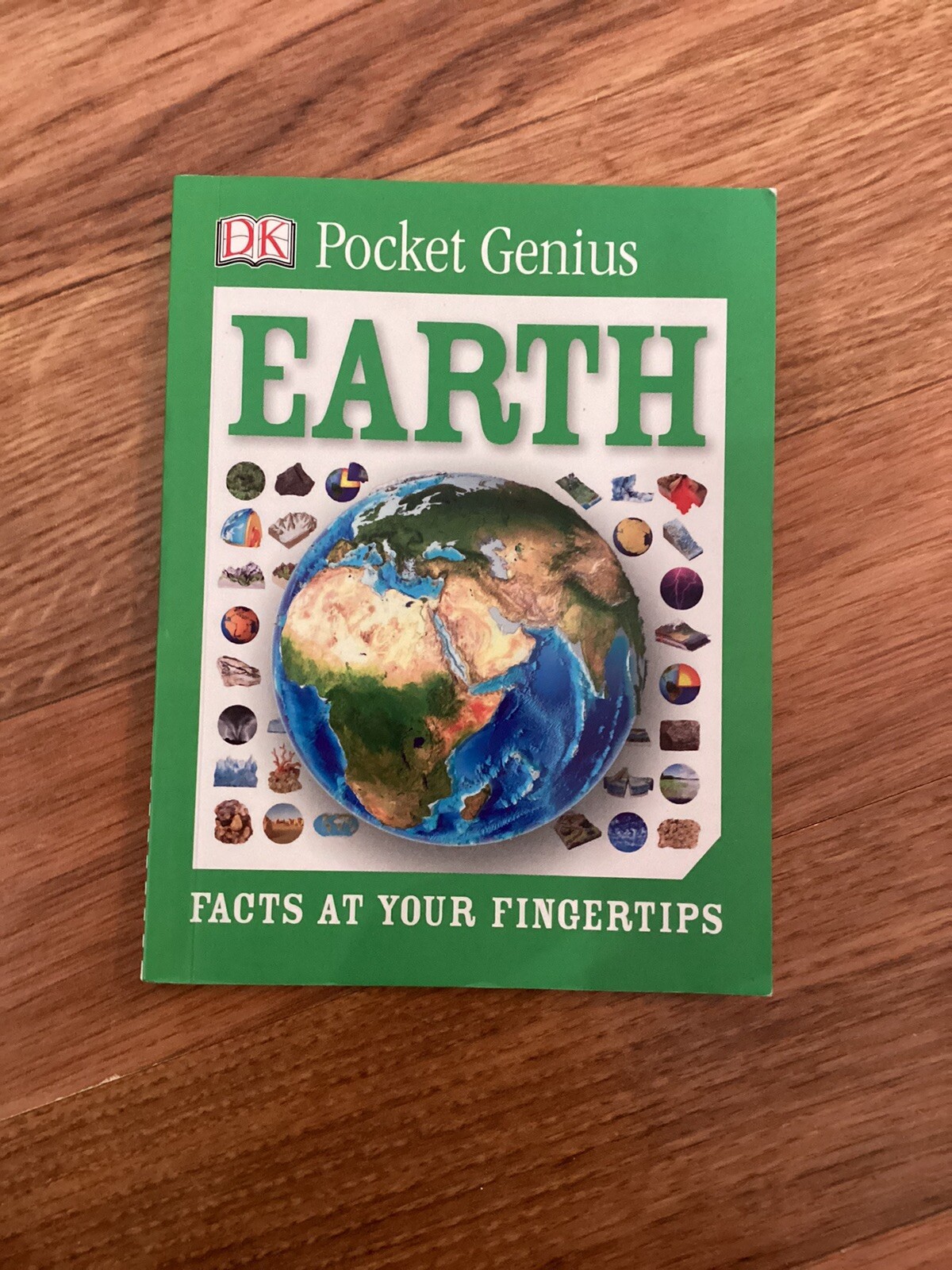 Pocket Genius: Earth – Paperback By DK – VERY GOOD