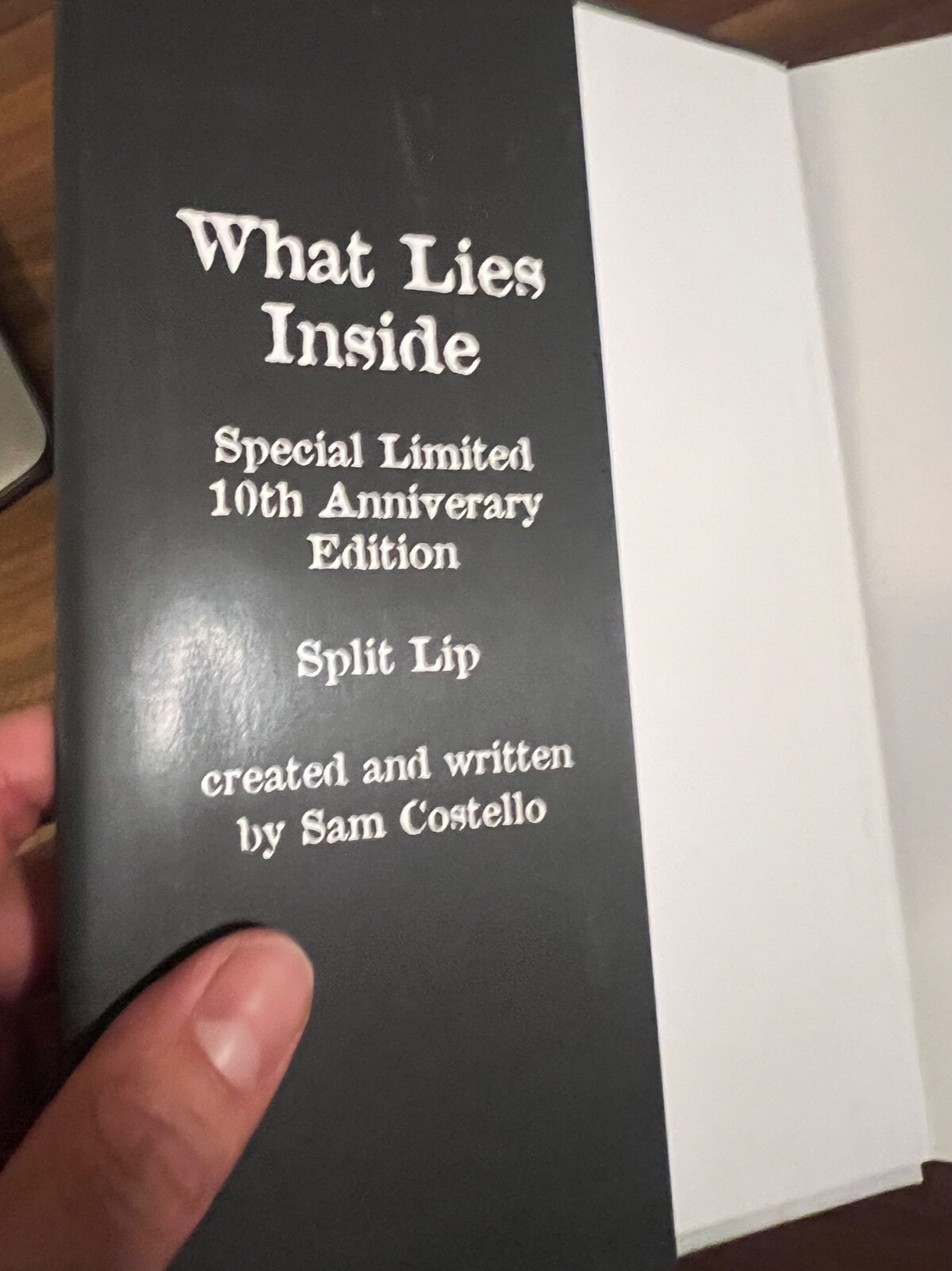 What Lies INSIDE SPLIT LIP SAM COSTELLO SIGNED GRAPHIC NOVEL LIMITED ED #81