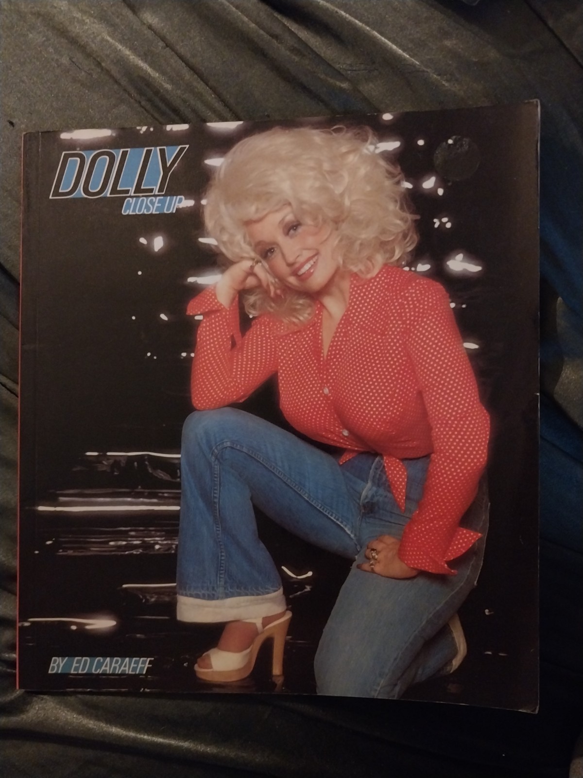 VTG Vintage DOLLY PARTON Up Close BOOK Country Music Star Singer TV Actress 1983
