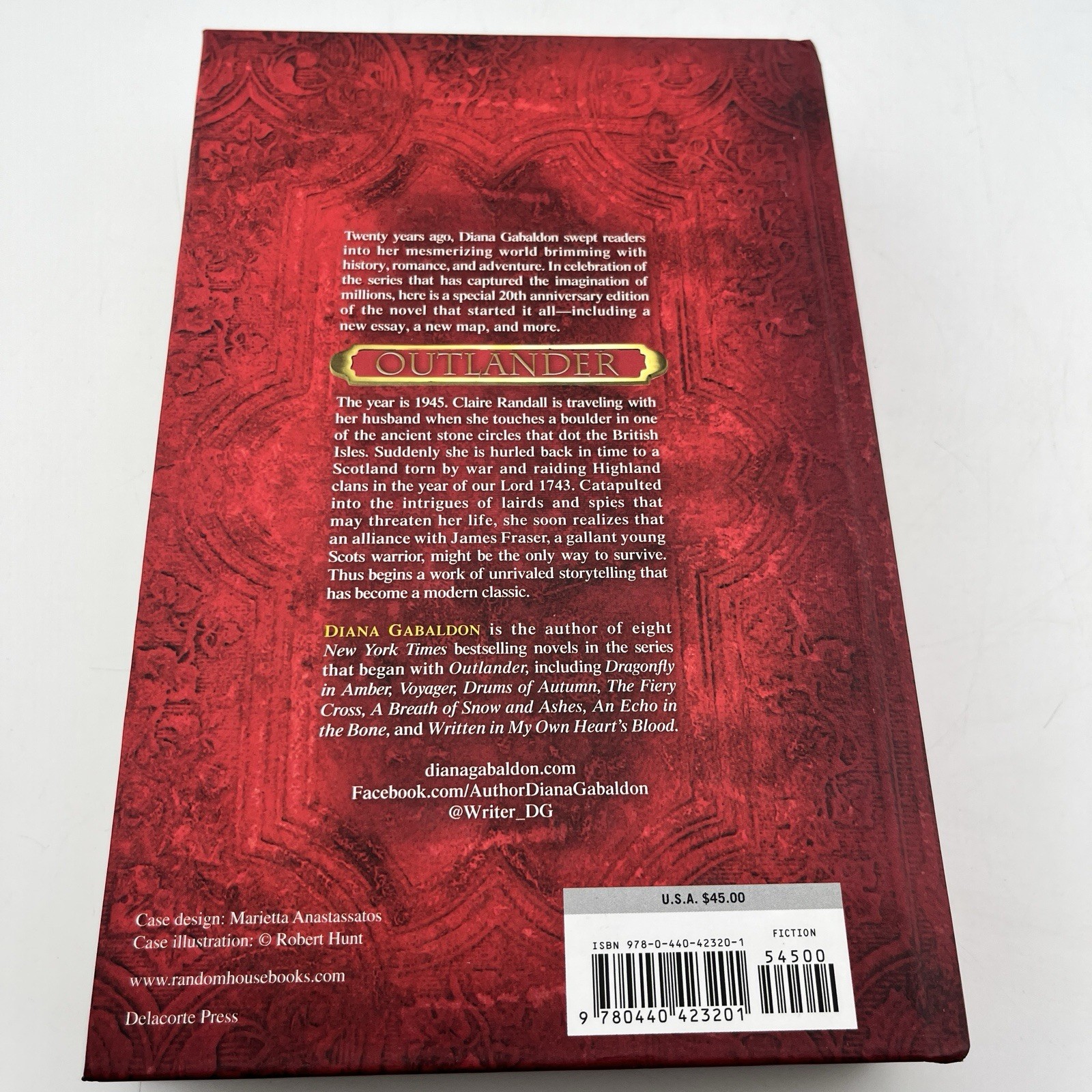Outlander (20th Anniv Collector’s Edition) : A Novel by Diana Gabaldon Hardcover