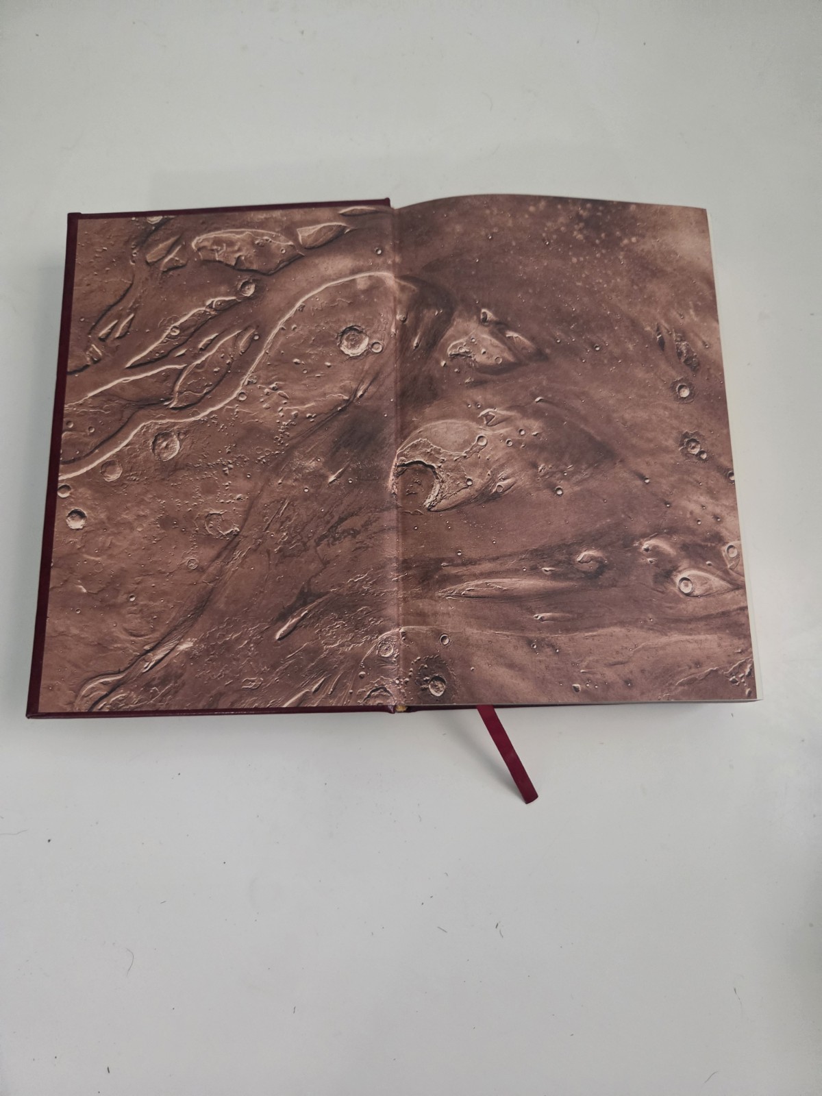 Ray Bradbury HC Illustrated: Martian Chronicles, Illustrated Man, Golden Apples