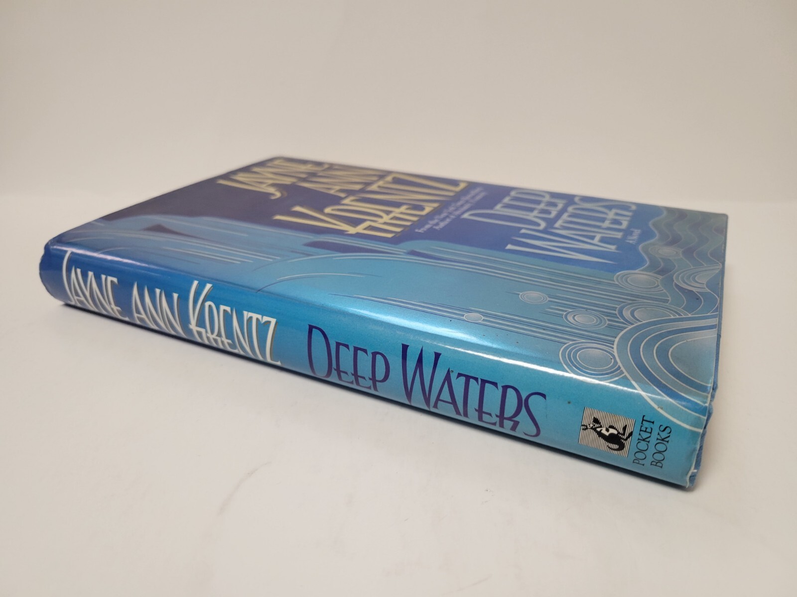 Deep Waters – Jayne Ann Krentz
