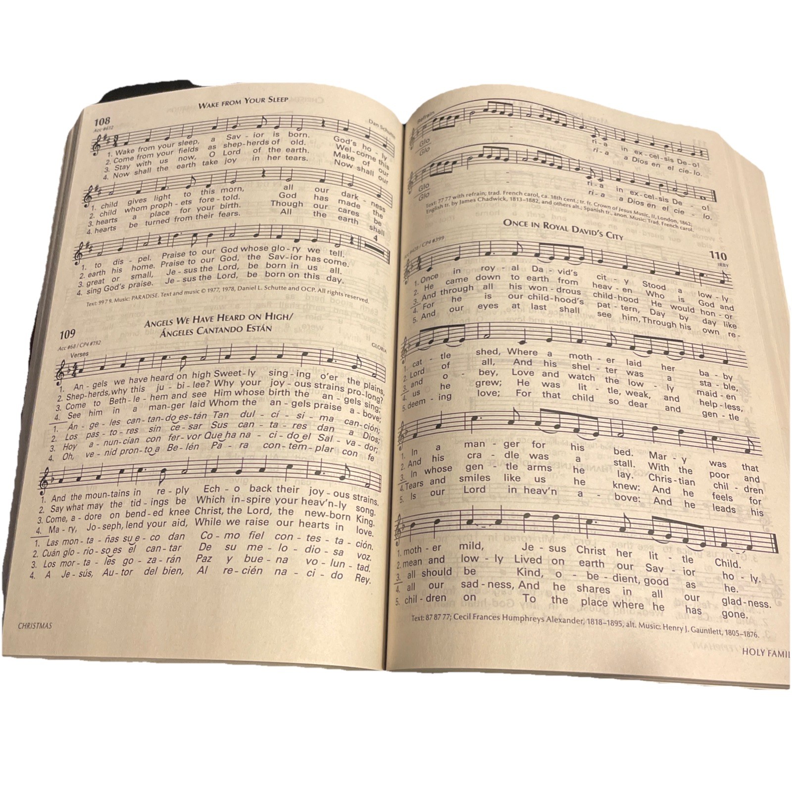 Breaking Bread With Readings And Daily Mass Propers 2026 (Paperback Book, 2025)