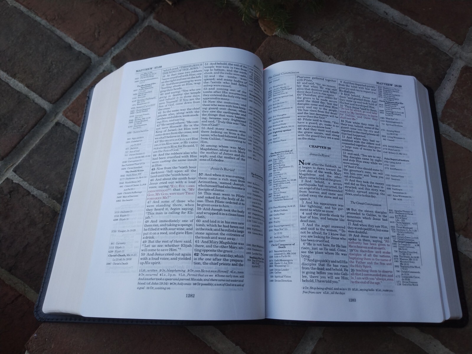 NASB 1977 Thompson Chain-Reference Bible, Bonded Leather Black, Red Letter