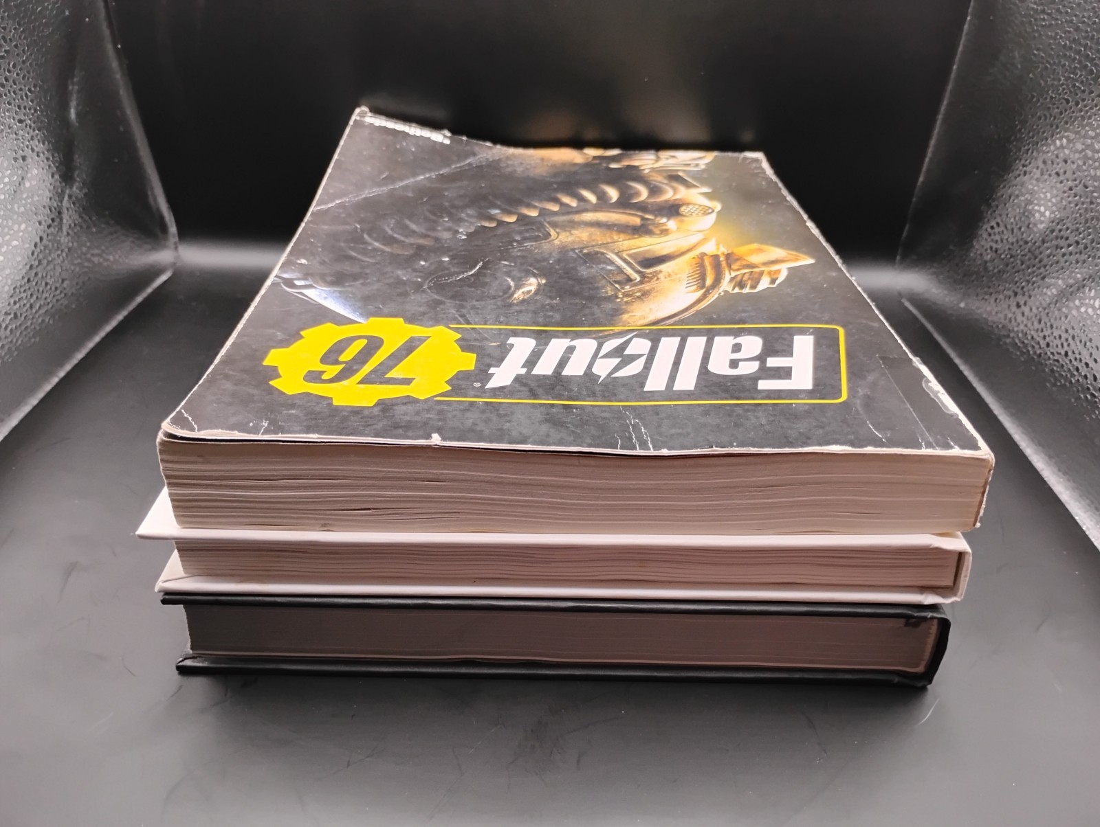 Assassin’s Creed Origin w/ map Unity Collectors Ed. HC Strategy Guide, Fallout76