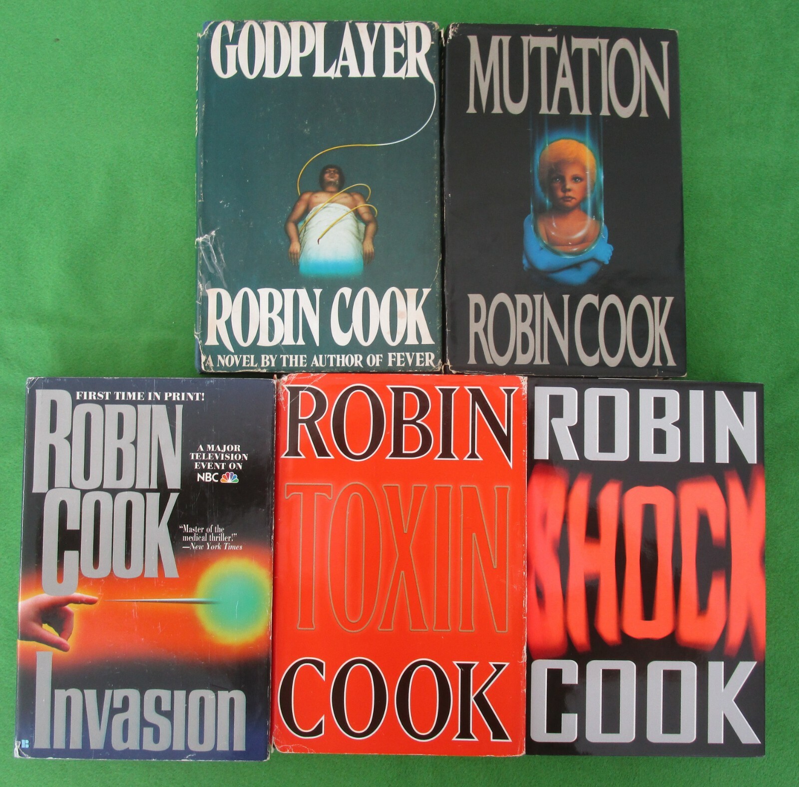 LOT 5 HCDJ STANDALONE NOVELS BY ROBIN COOK: GODPLAYER; MUTATION; INVASION;SHOCK+