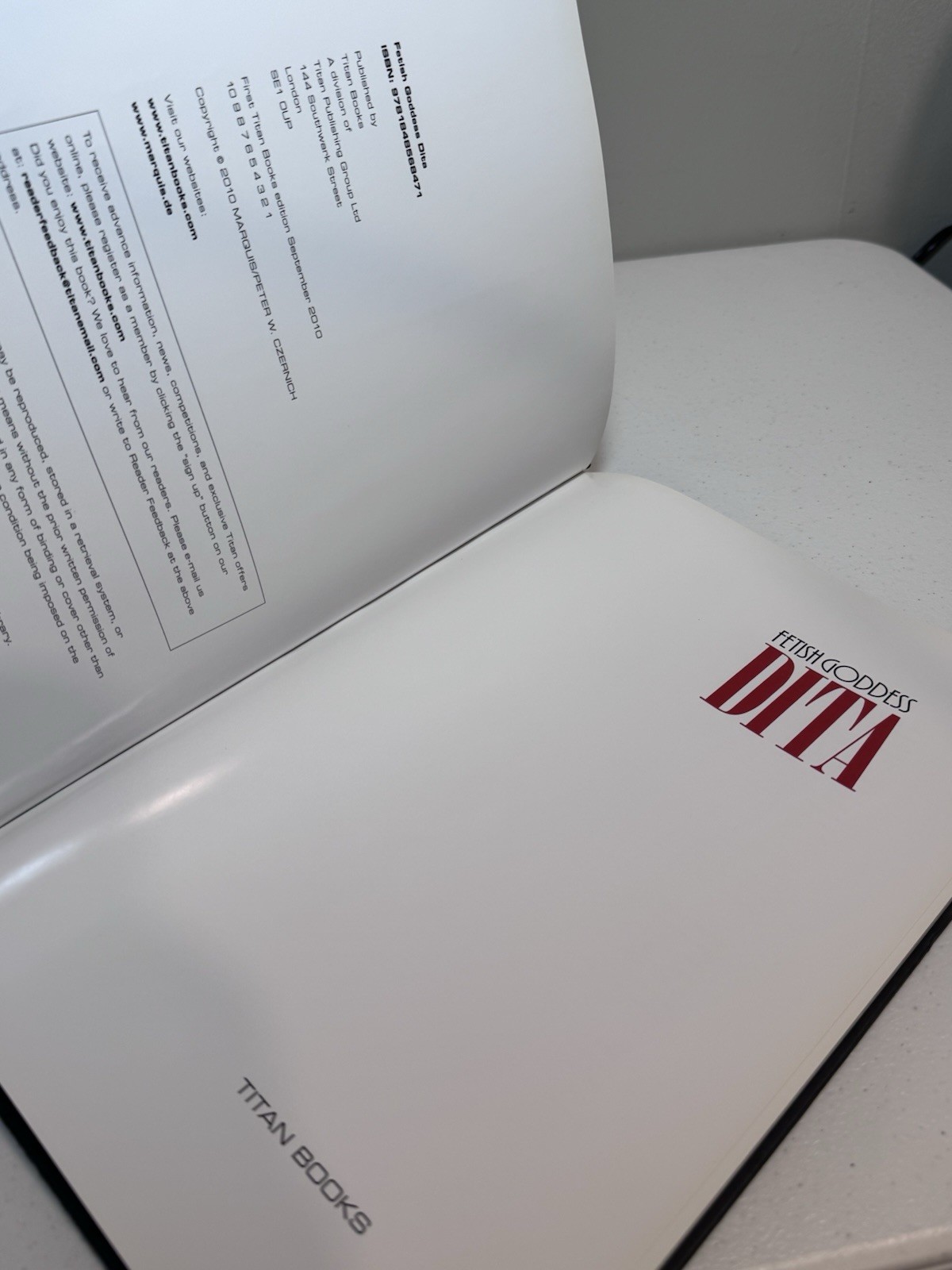 Fetish Goddess: Dita Book.