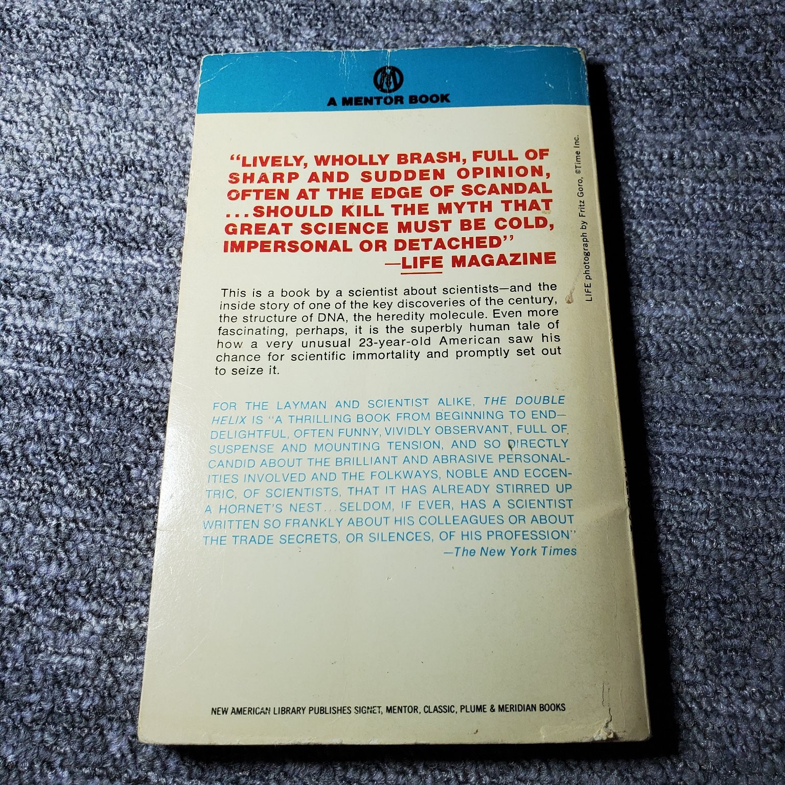 The Double Helix James D. Watson 1969 DNA Science Mentor Paperback Book