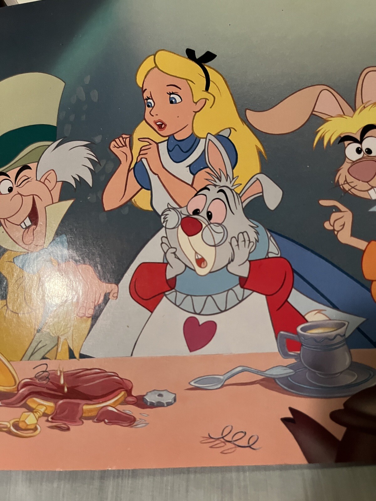 Disney Alice in Wonderland ~ a Strange New World