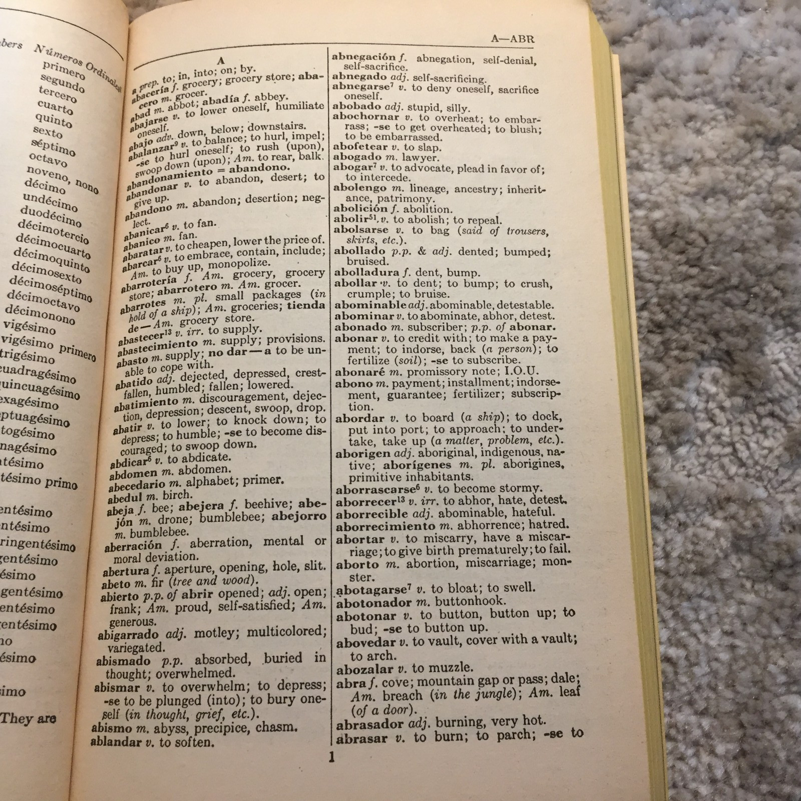 The University Of Chicago Spanish English English Spanish Dictionary Paperback