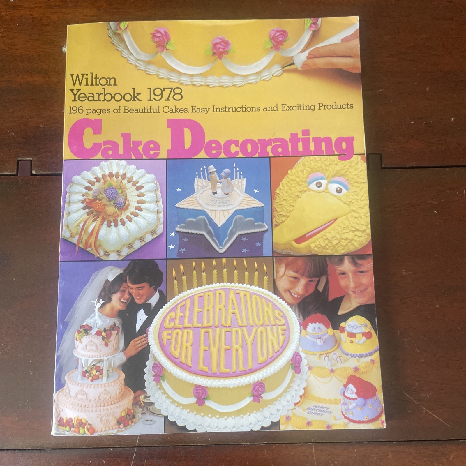 Wilton Yearbook 1978 Cake Decorating. 196 Pages No Marks 1 Owner 11”x8”