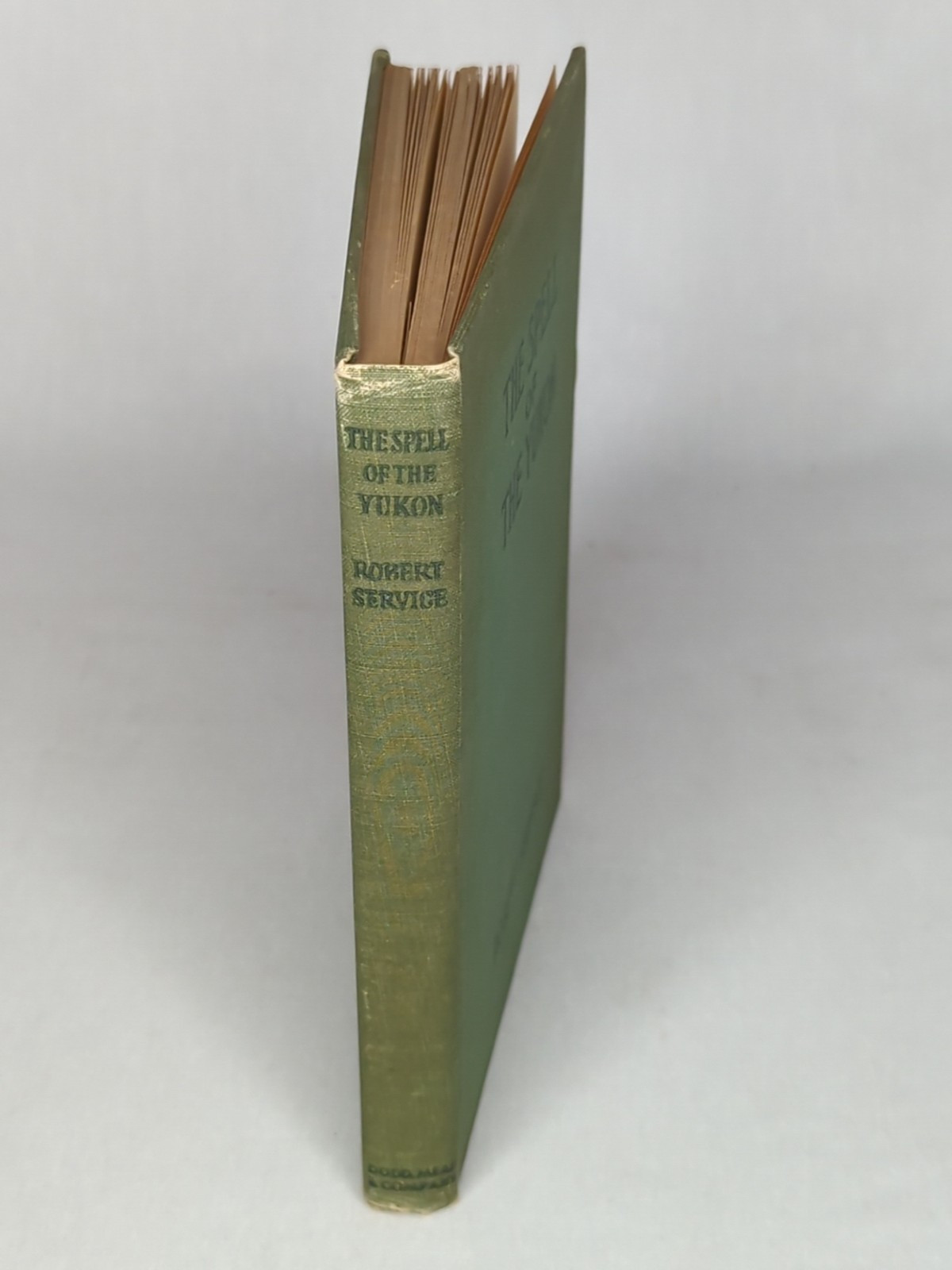 Spell of the Yukon and other Versus, Robert Service Dodd, Mead & Company 1938