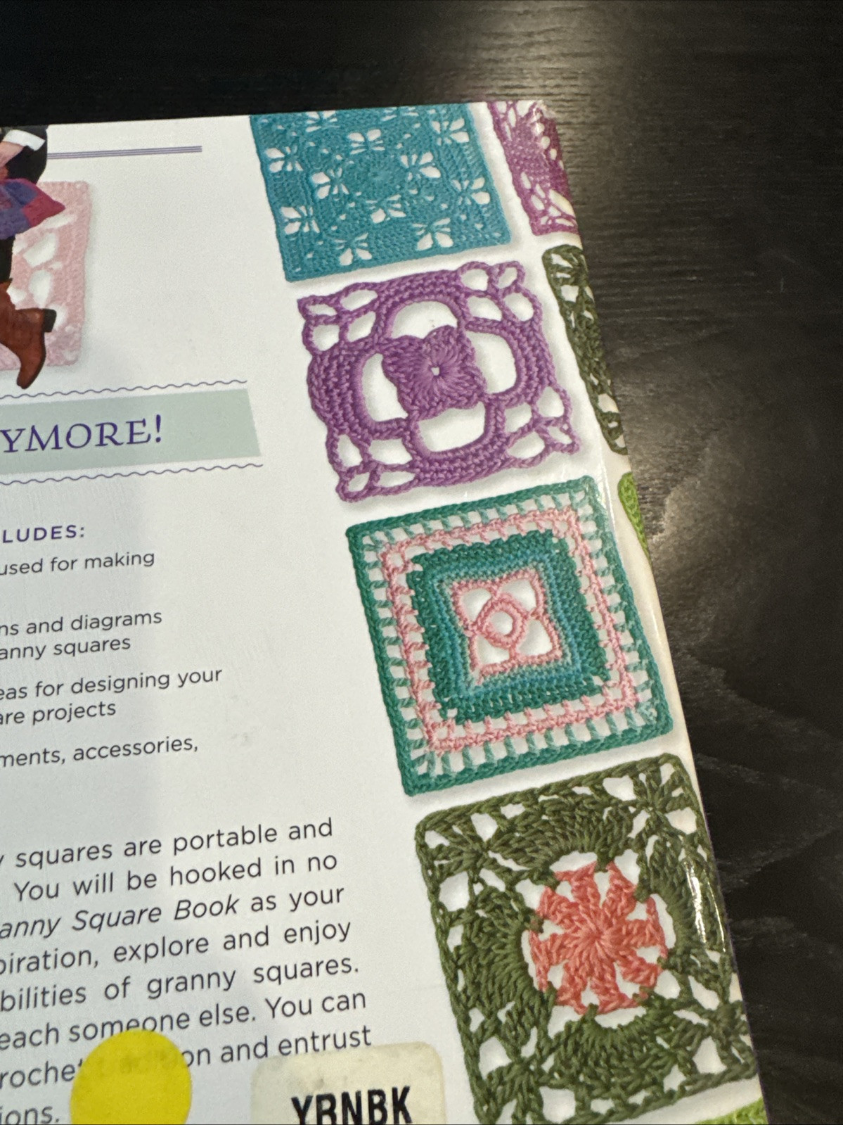 The Granny Square Book: Timeless Techniques and Fresh Ideas CROCHETING SQUARES