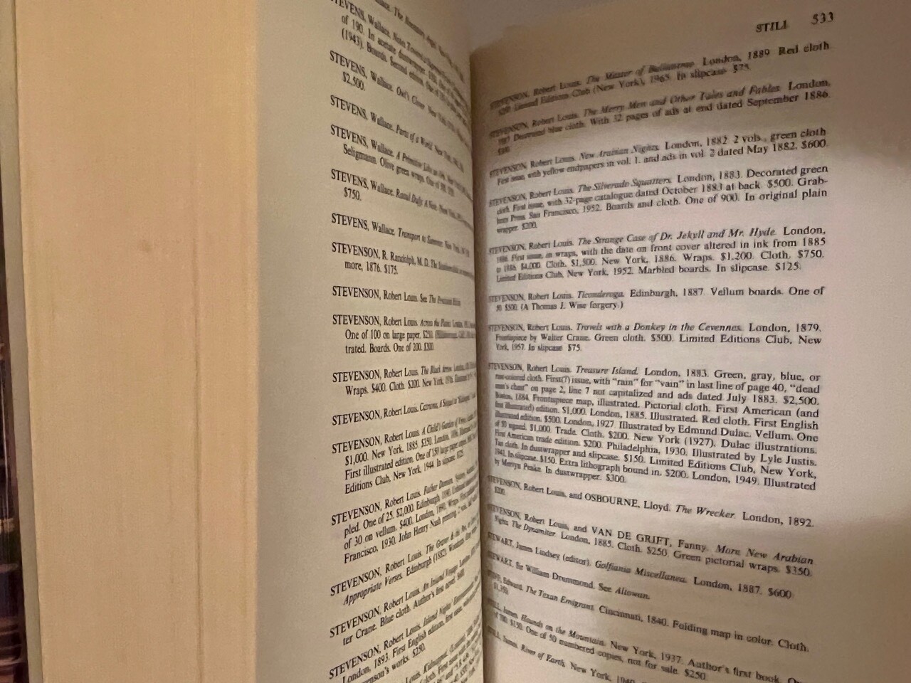 COLLECTED BOOKS THE GUIDE TO VALUES, Allen and Patricia Ahearn. 1991. HCDJ. FINE