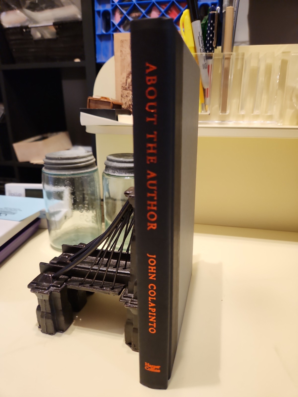 1ST EDITION INSCRIBED BY AUTHOR JOHN COLAPINTO ABOUT THE AUTHOR HC COLLECTIBLE