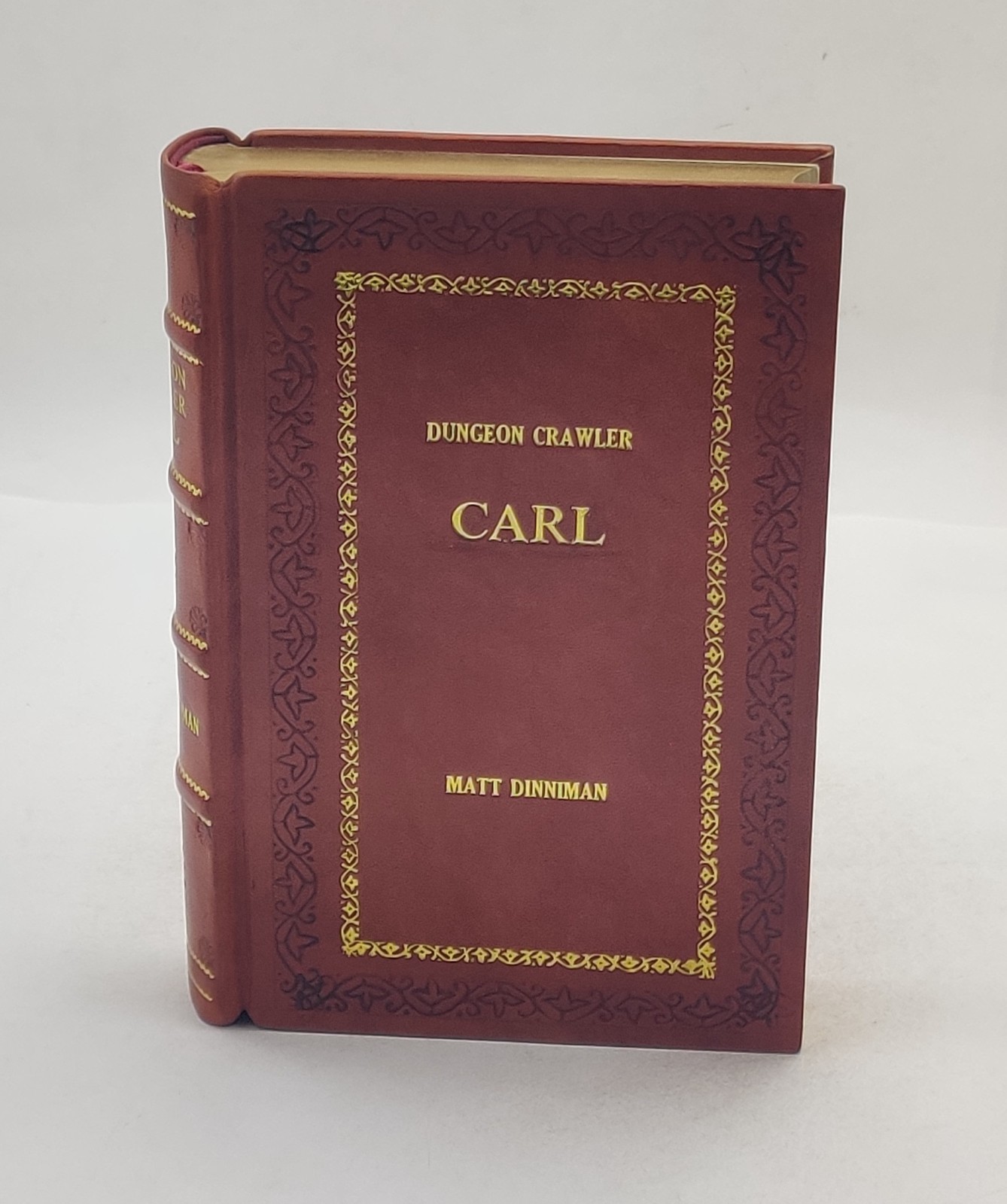 Dungeon Crawler Carl by Dinniman, Matt [Royal Edition]