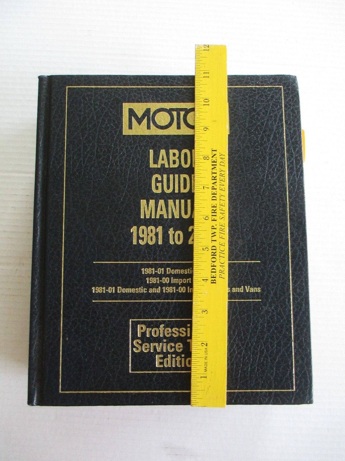 Motor Labor Guide Manual 1981-2001 Professional Service Trade Edition C74