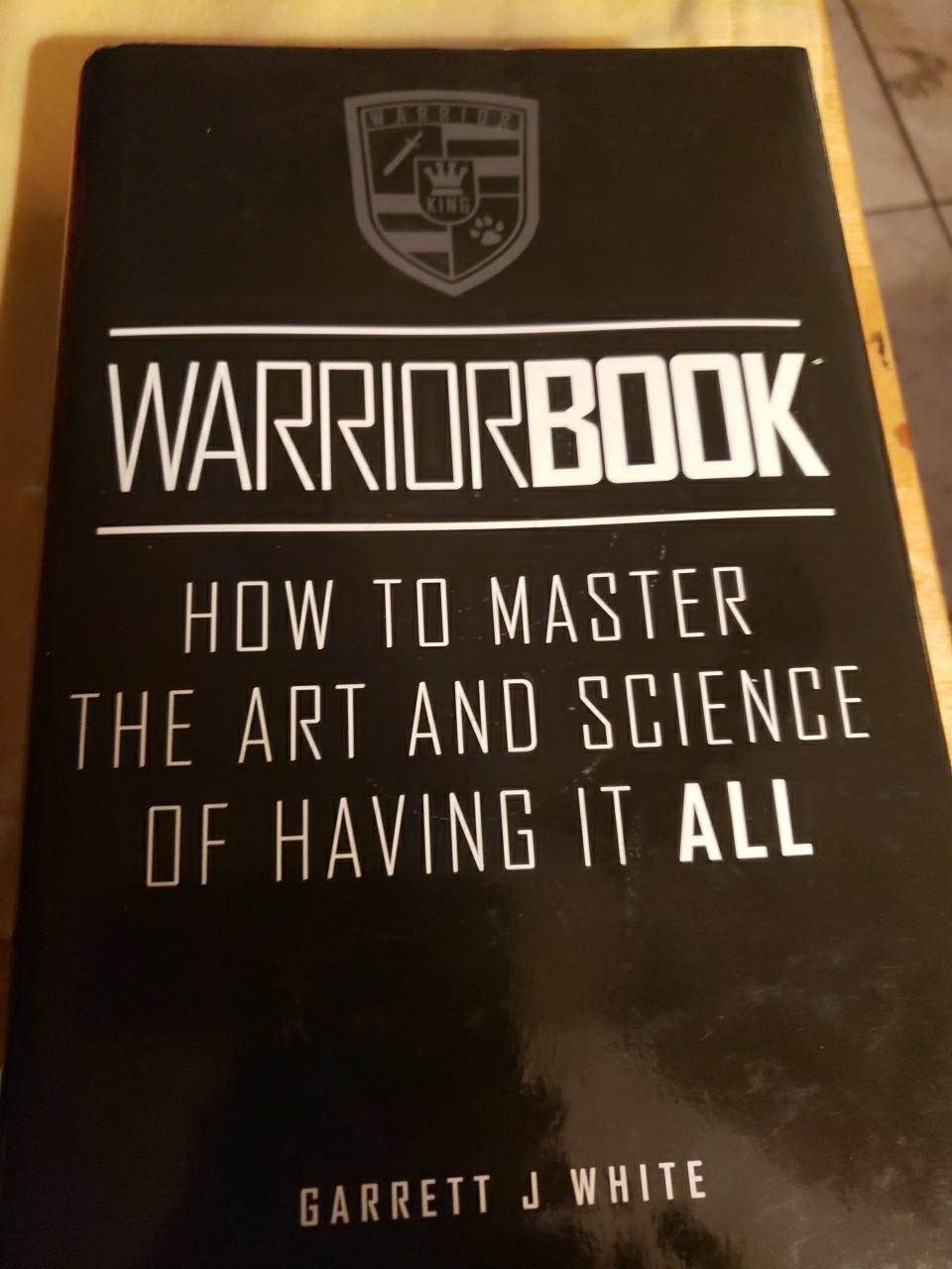 WARRIOR , THE BLACK BOOK, How To Master Art And Science ( GB256 )