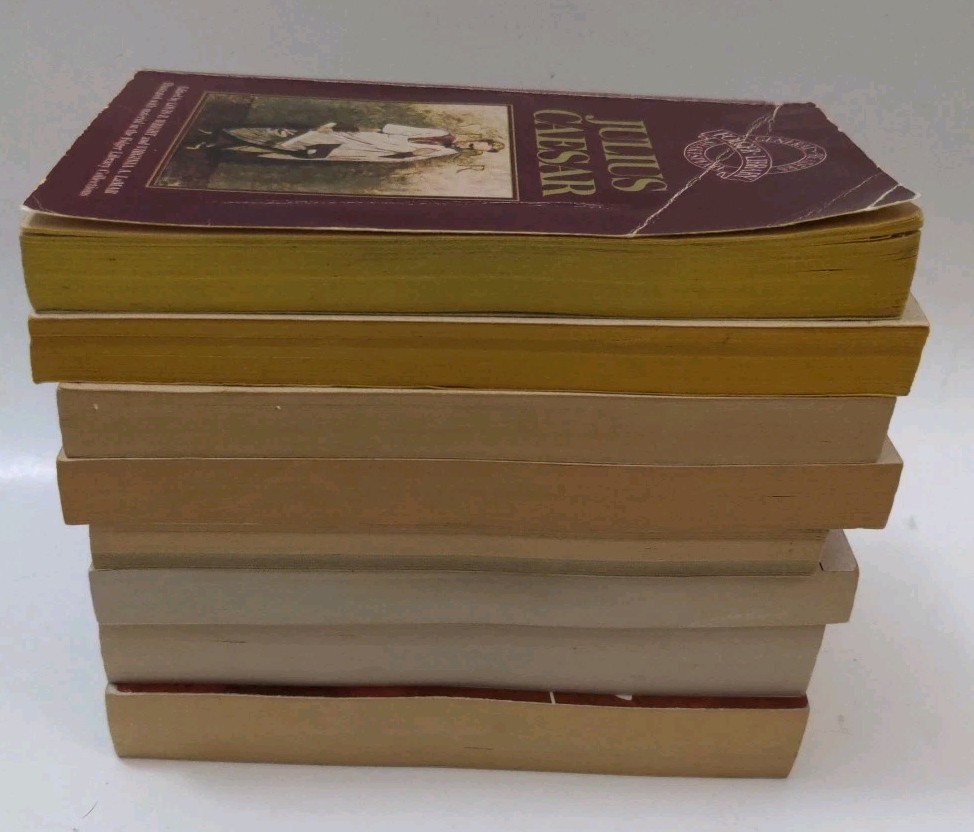 Lot of 8 Folger Library General Reader’s/Signet Classics SHAKESPEARE Books