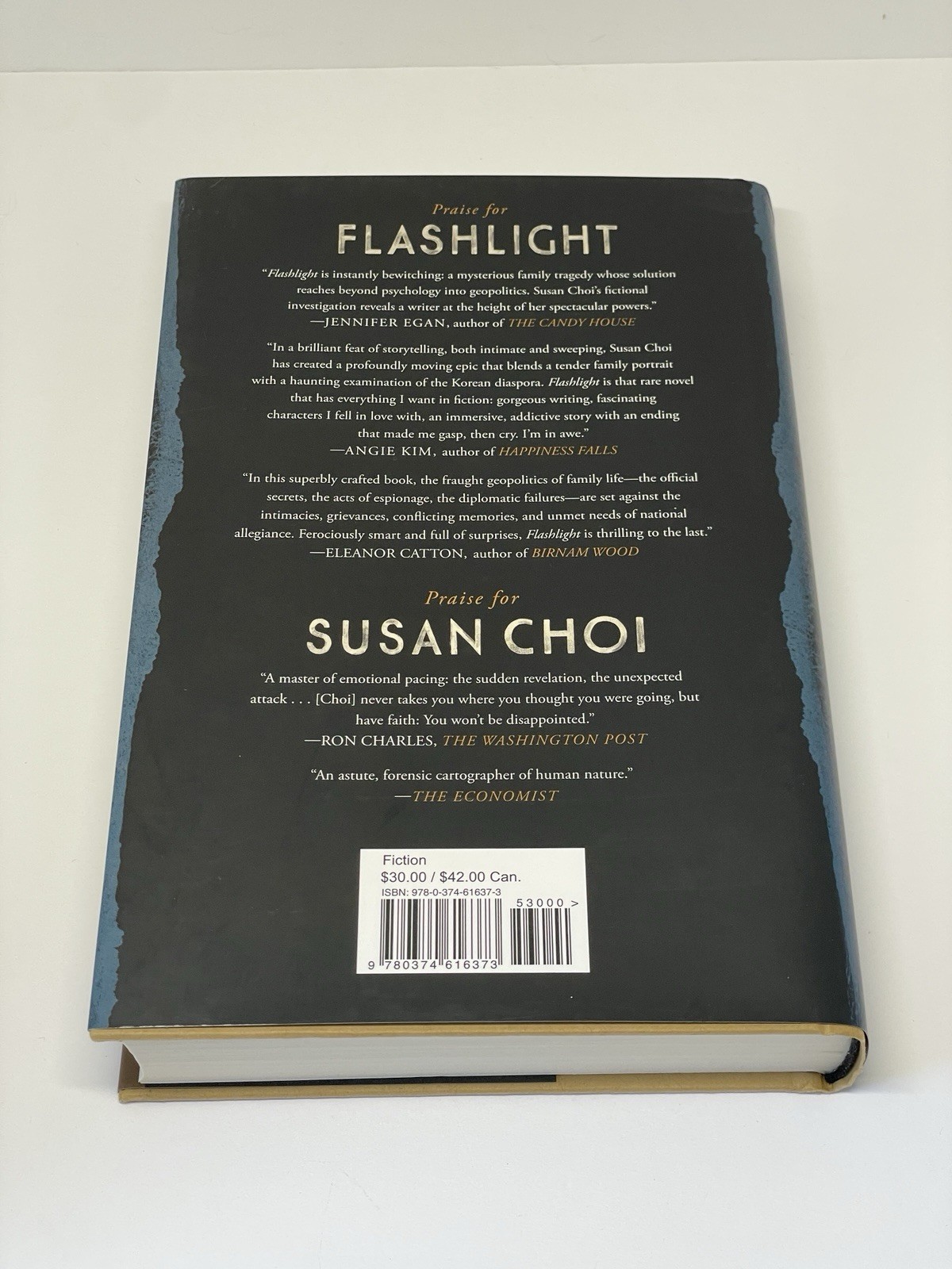 Flashlight by Susan Choi First Edition 2025 Hardcover Mystery Family Tragedy