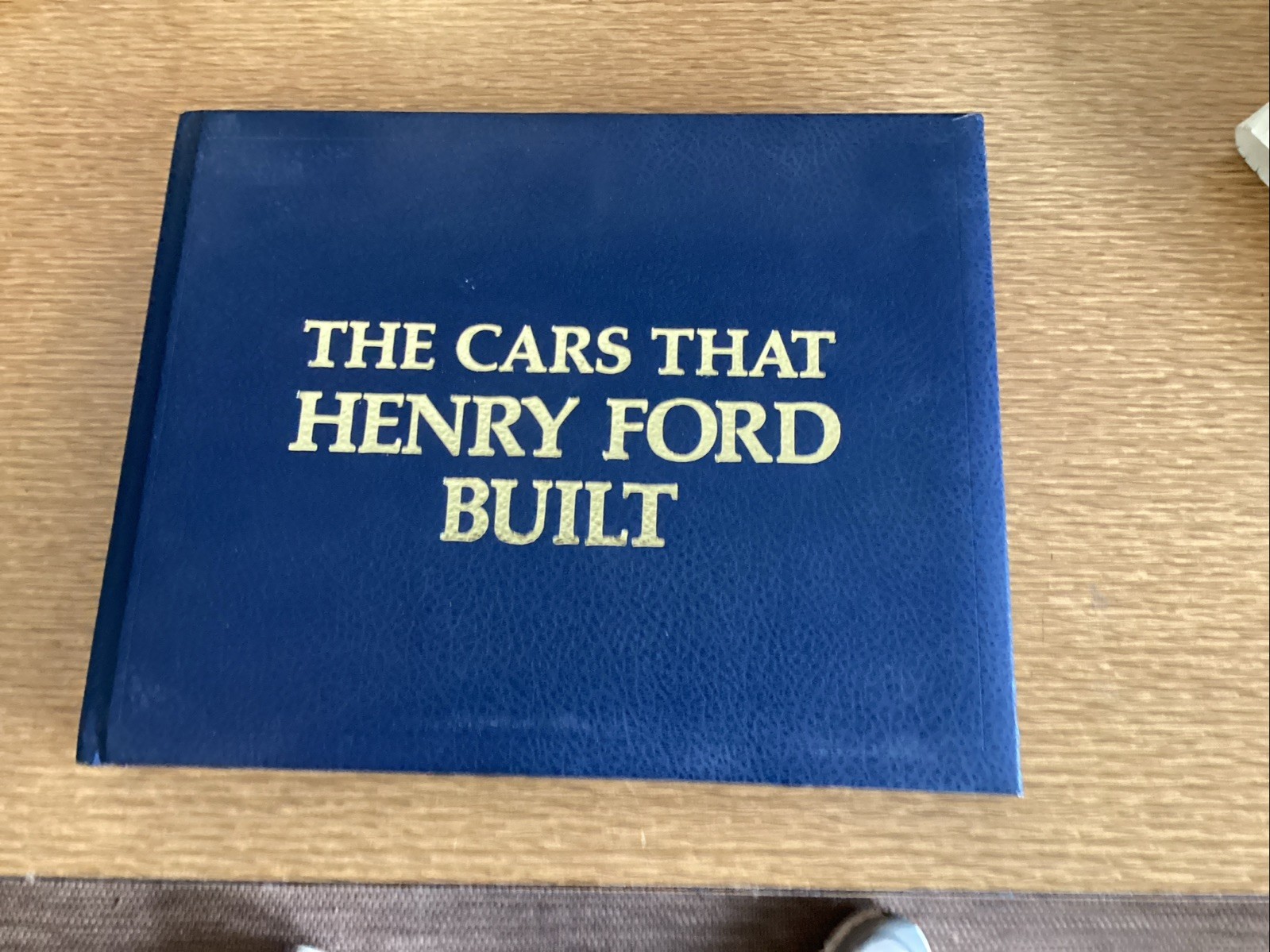 The Cars That Henry Ford Built Book. Model A 1932 1934