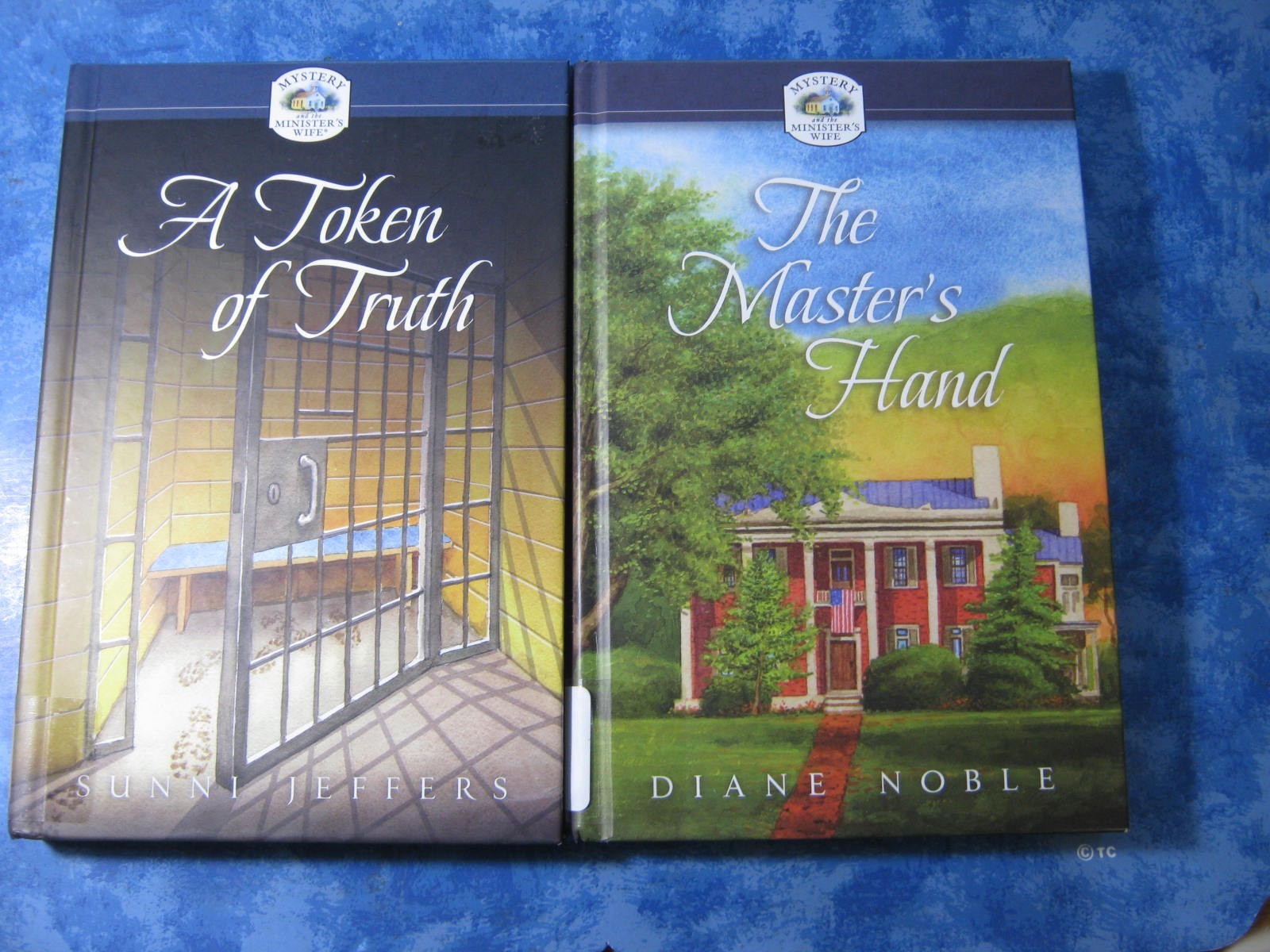 LOT OF 13 MYSTERY AND THE MINISTER’S WIFE HC 2009 Guideposts VGC