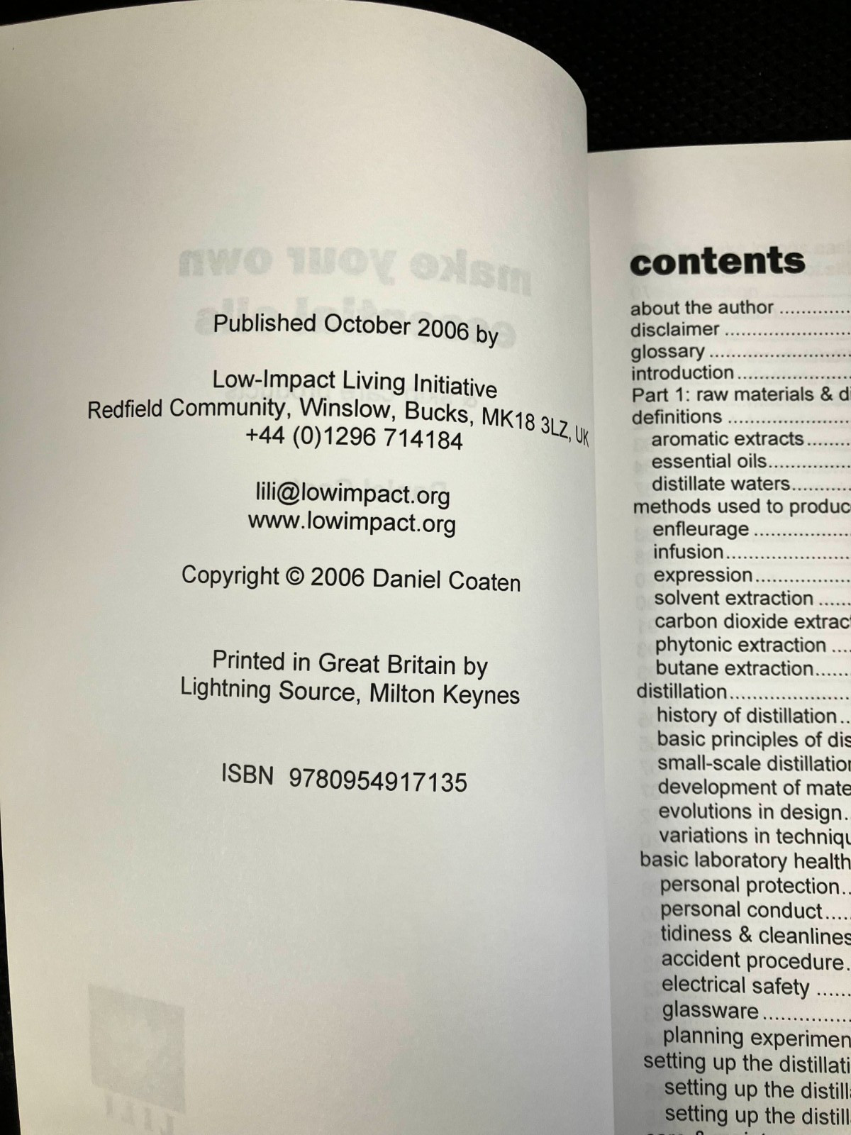 Make Your Own Essential Oils and Skin-care Products by Daniel Coaten PoP