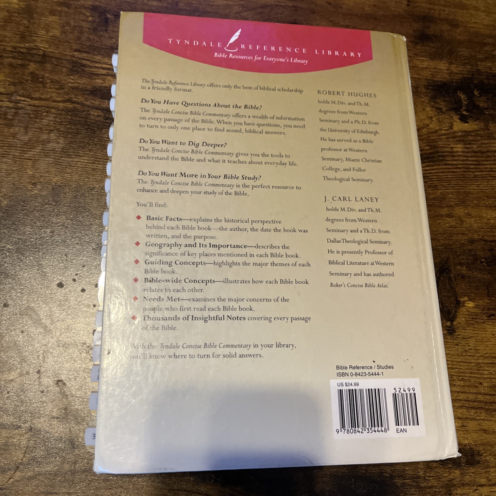 Tyndale Concise Bible Commentary by Robert B Hughes: Used