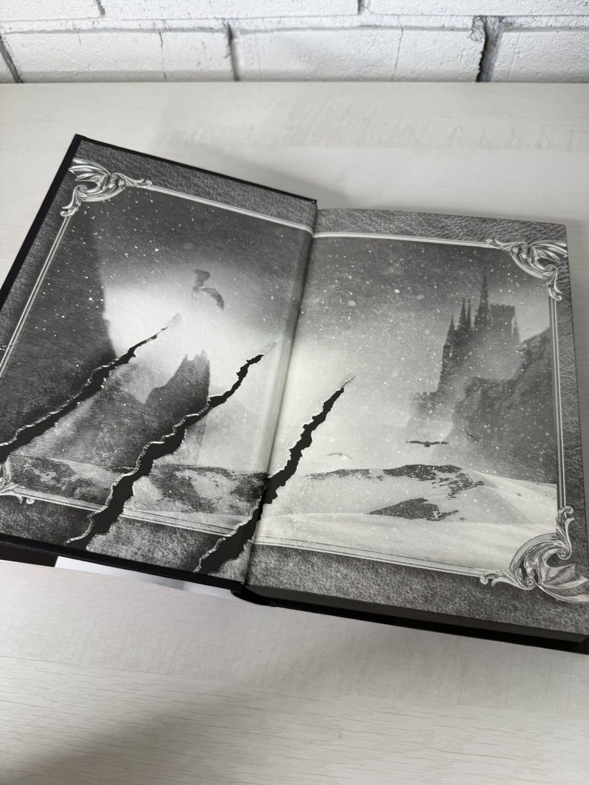 Fourth Wing Exclusive Holiday Edition Black Sprayed Edges Hardback